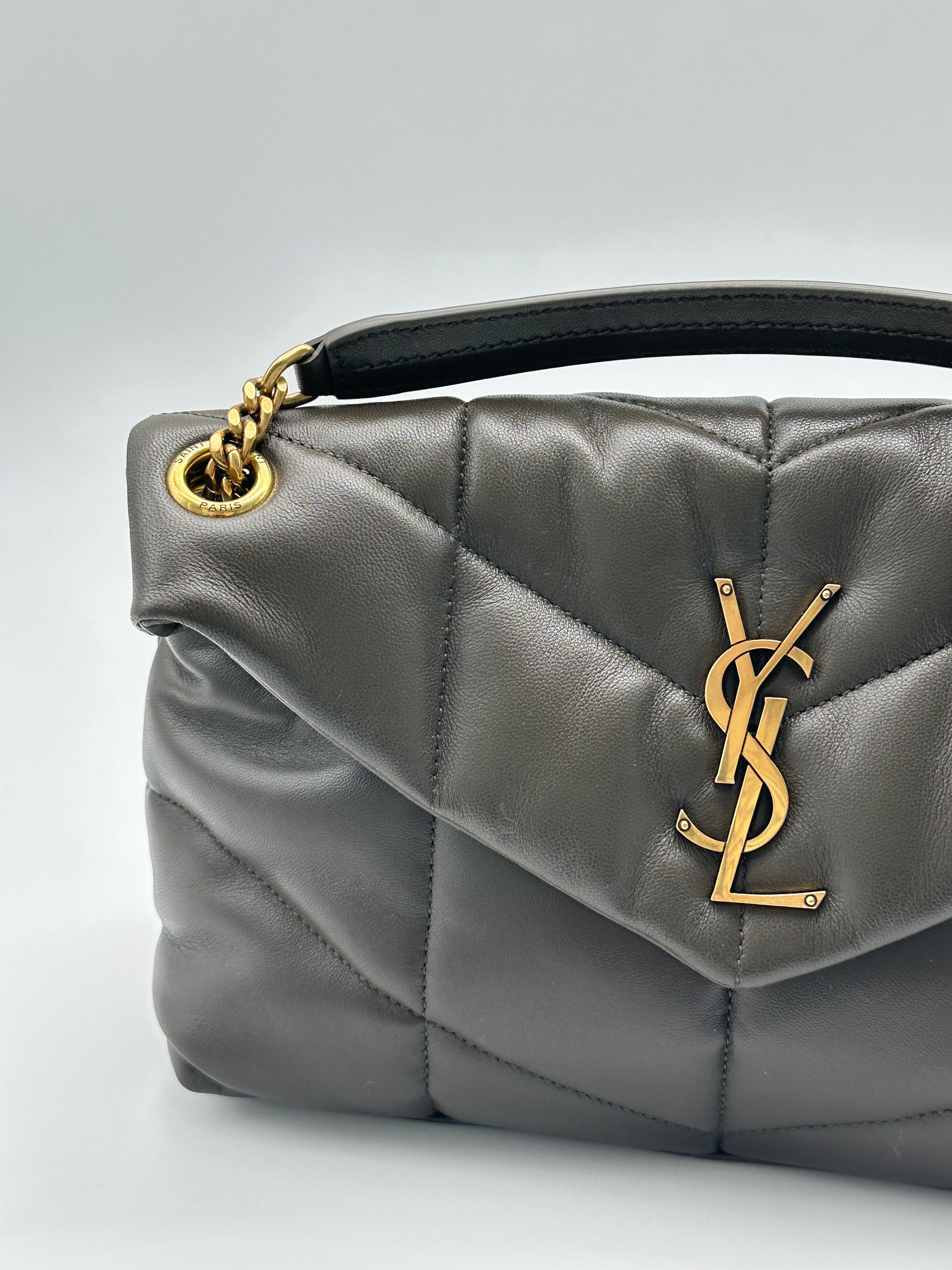 Borsa A Spalla In Pelle Marrone Con Catena E Logo Oro
