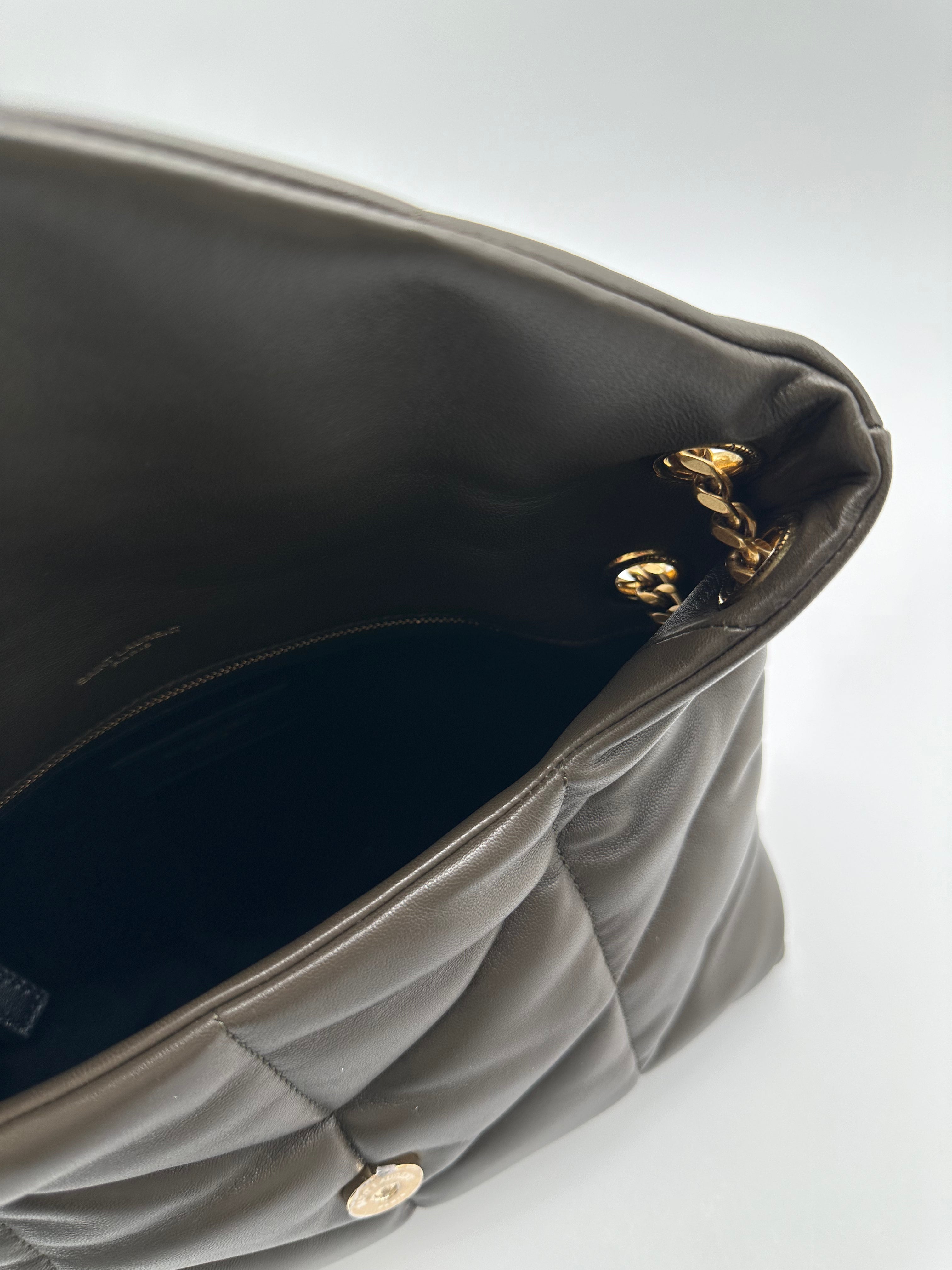 Borsa A Spalla In Pelle Marrone Con Catena E Logo Oro
