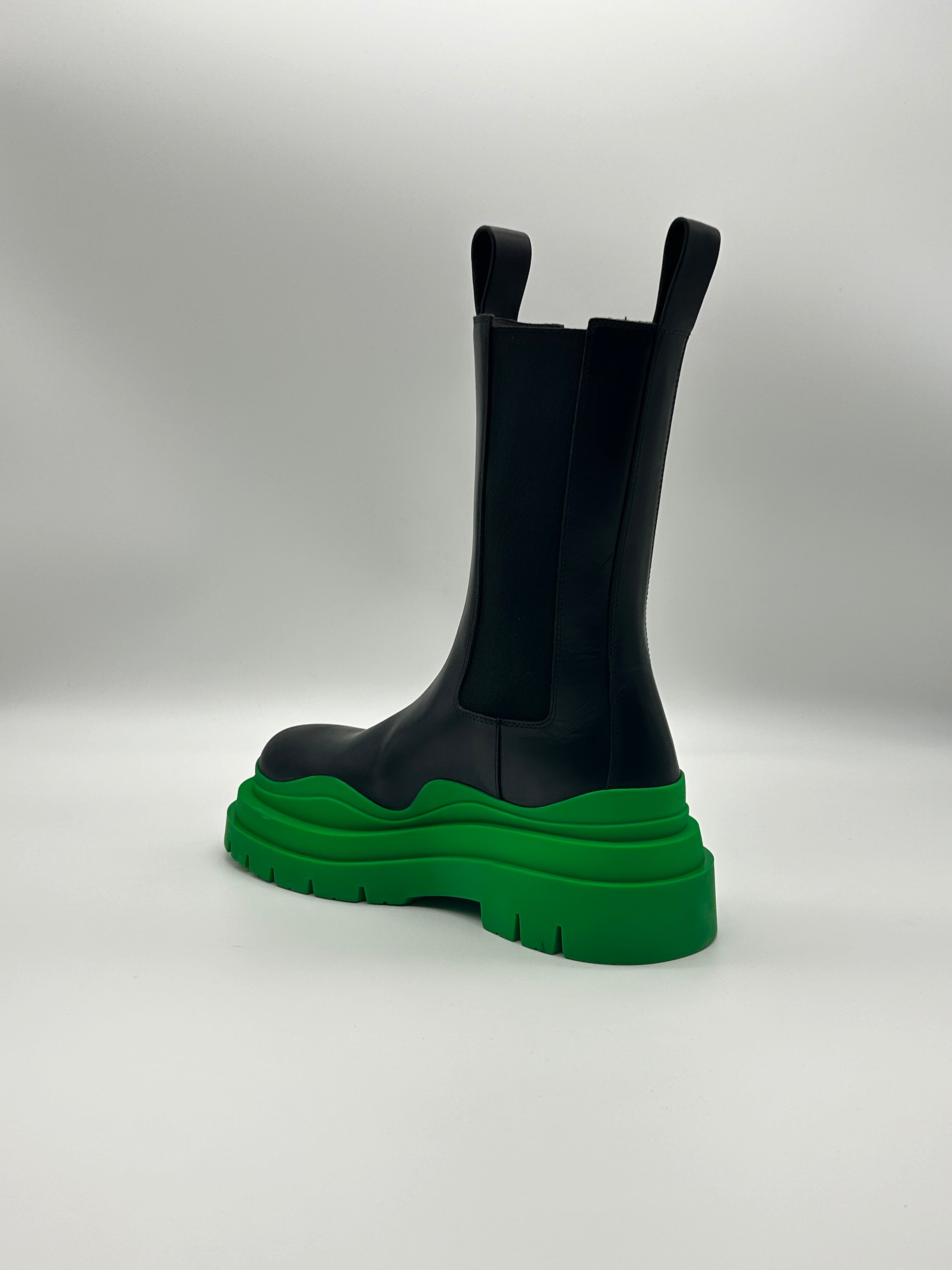 Tire Chelsea Boots
