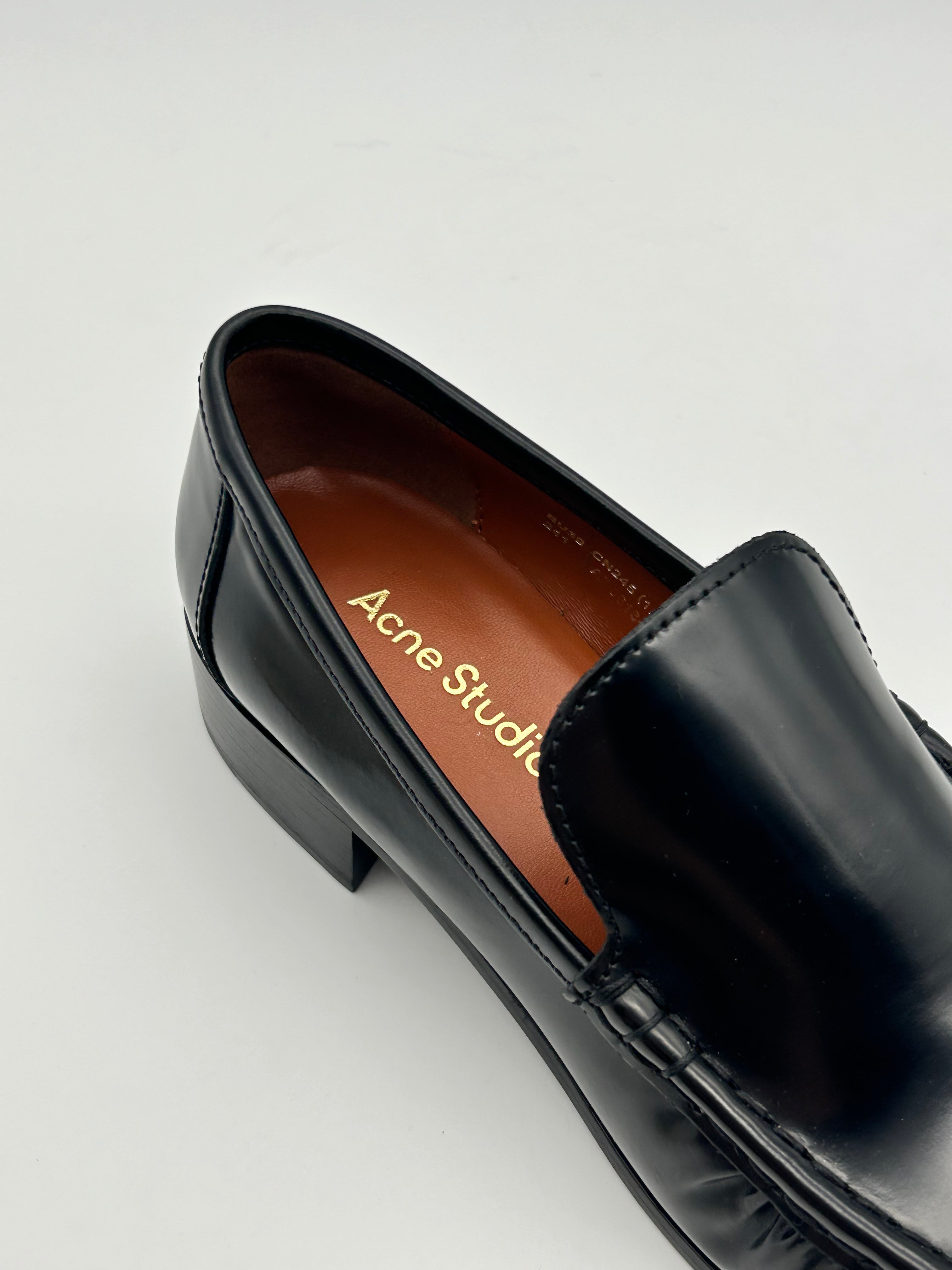 Logo Loafers