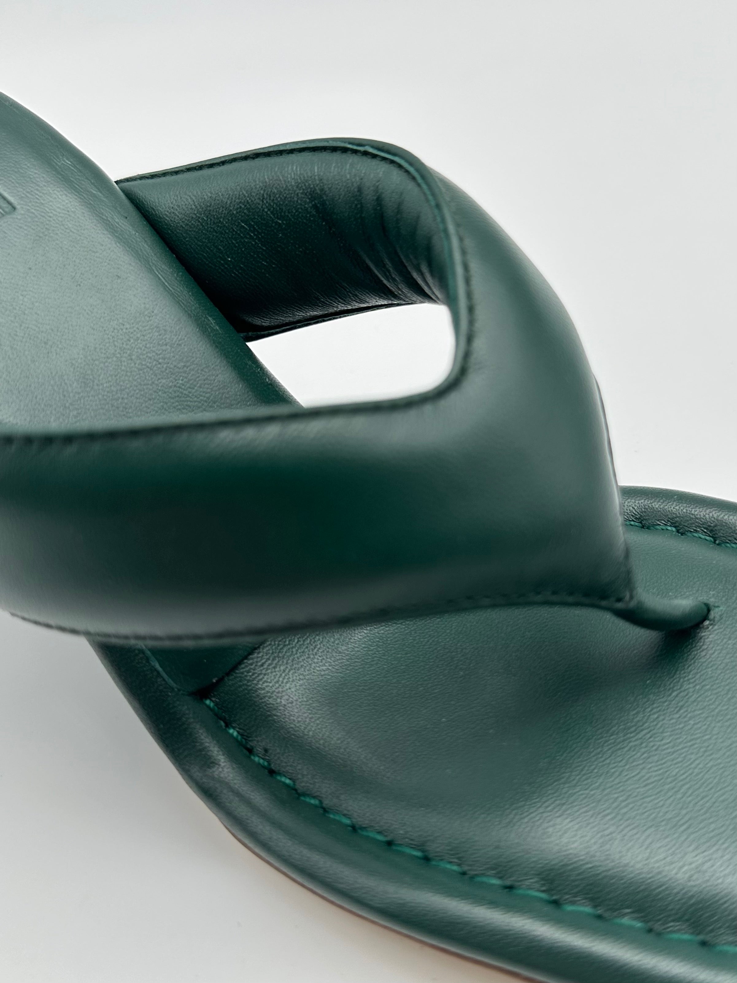 Green Leather Flip Flop Sandals With Sculptural Heel