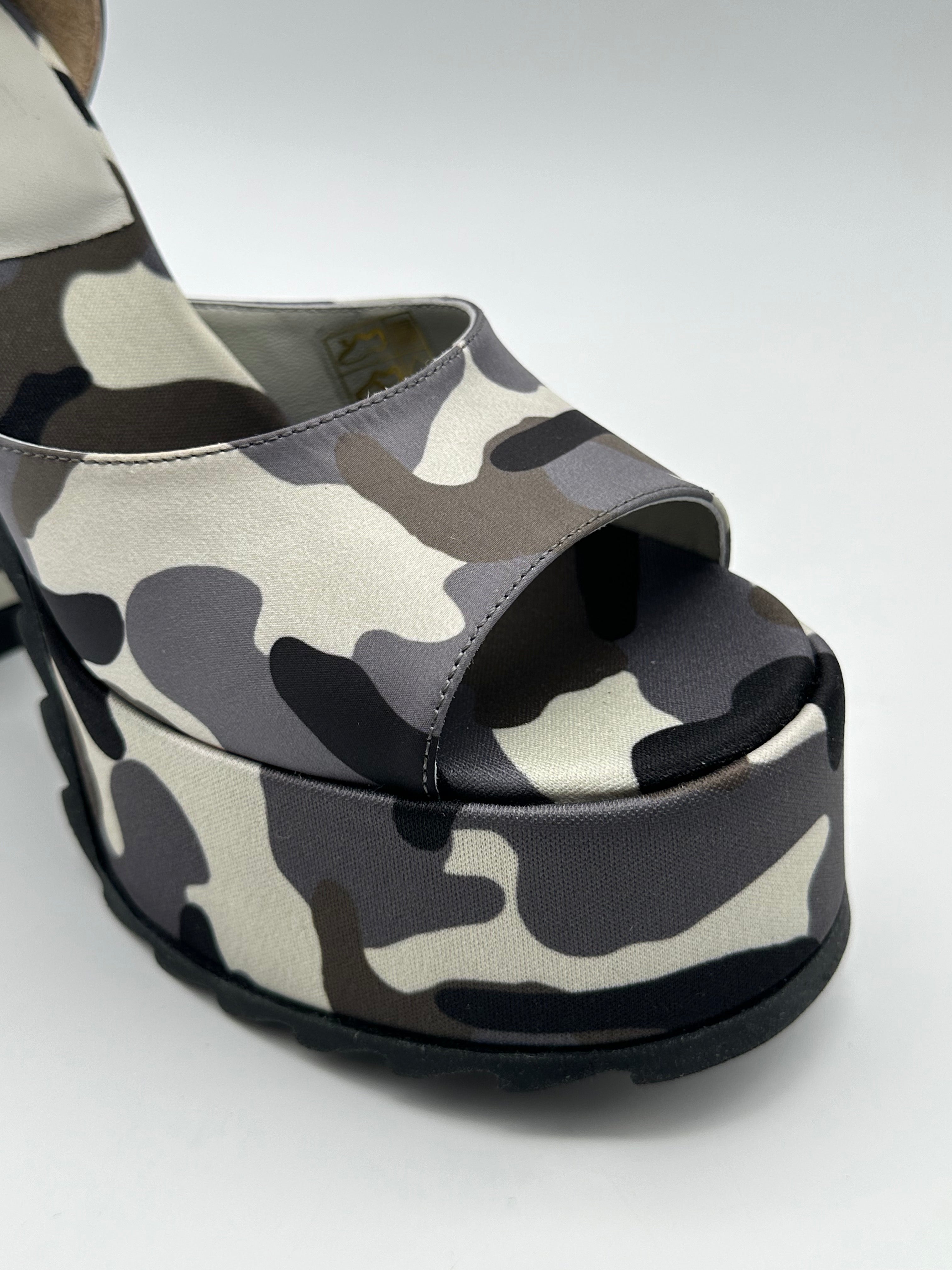 Sandali Camo Con Plateau E Tacco Largo