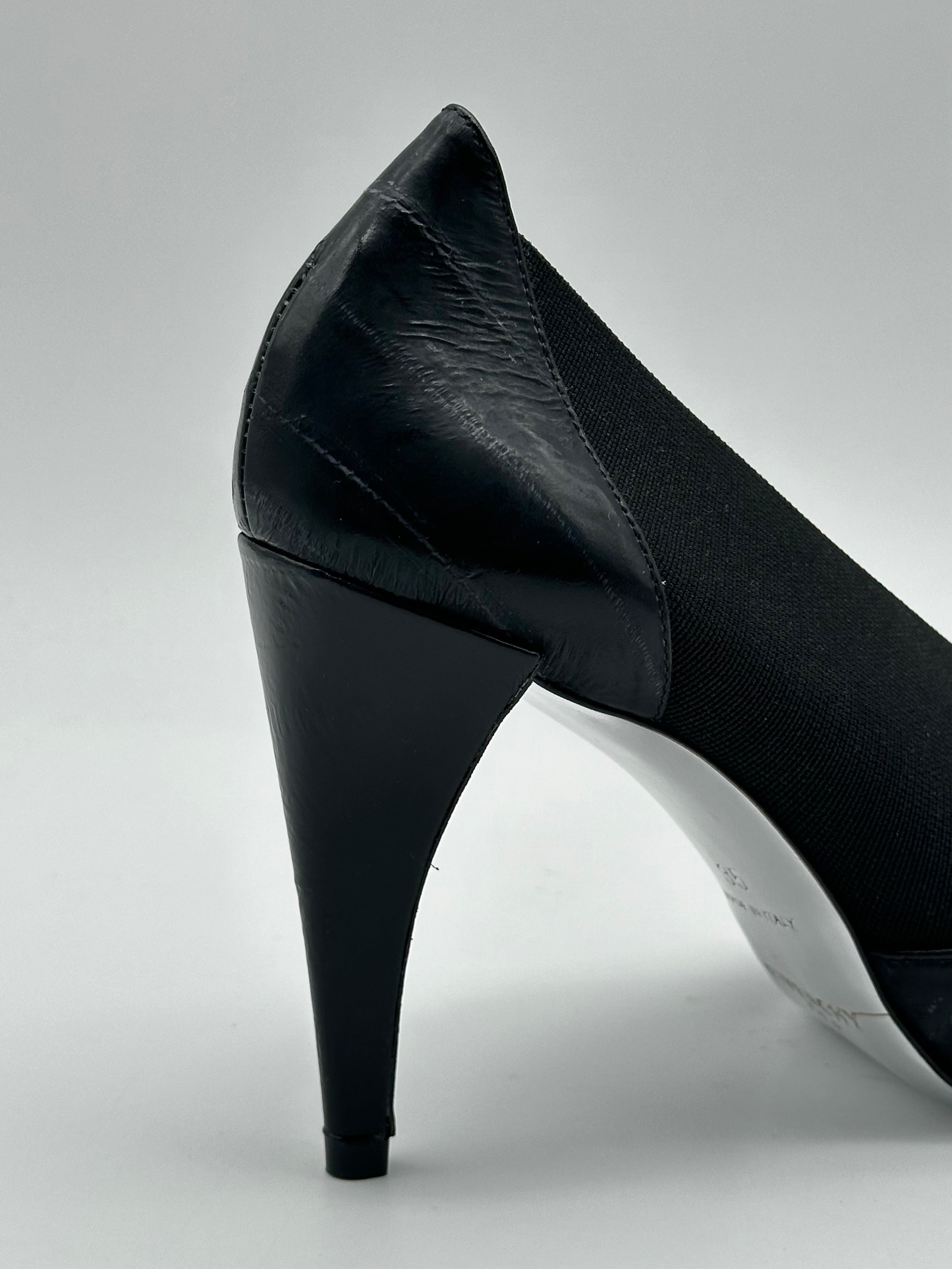 Décolleté Nera In Pelle E Tessuto Givenchy