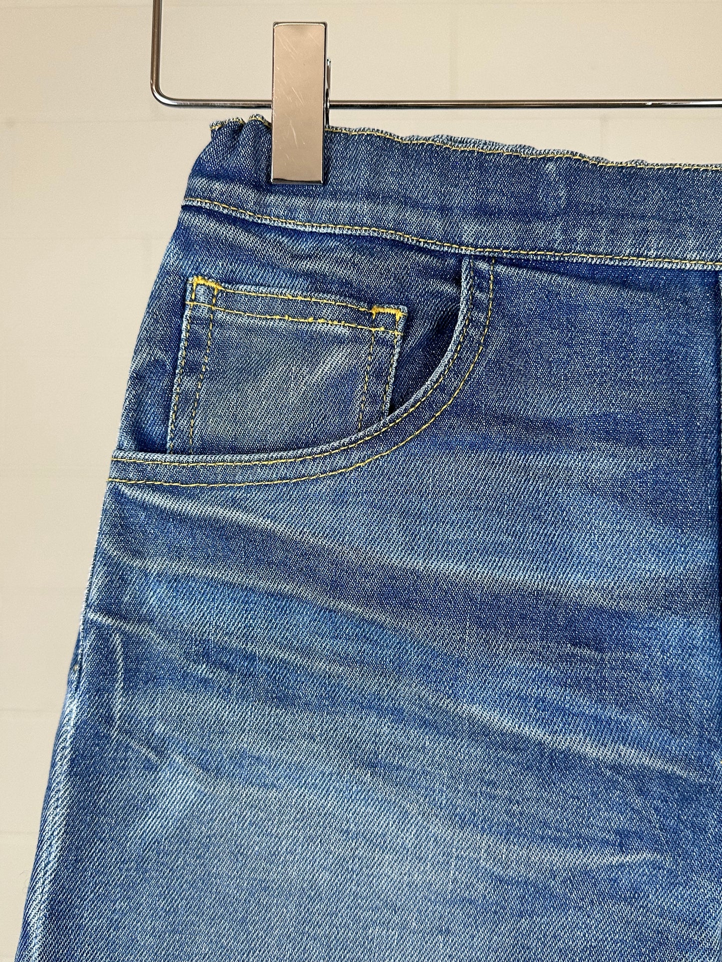Elastic Waist Bermuda Jeans