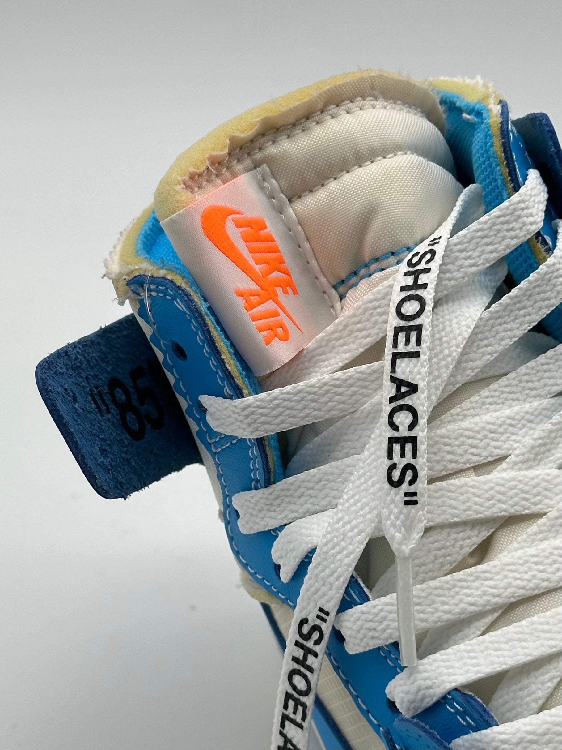 Sneakers Off-White X Nike Air Jordan 1 University Blue