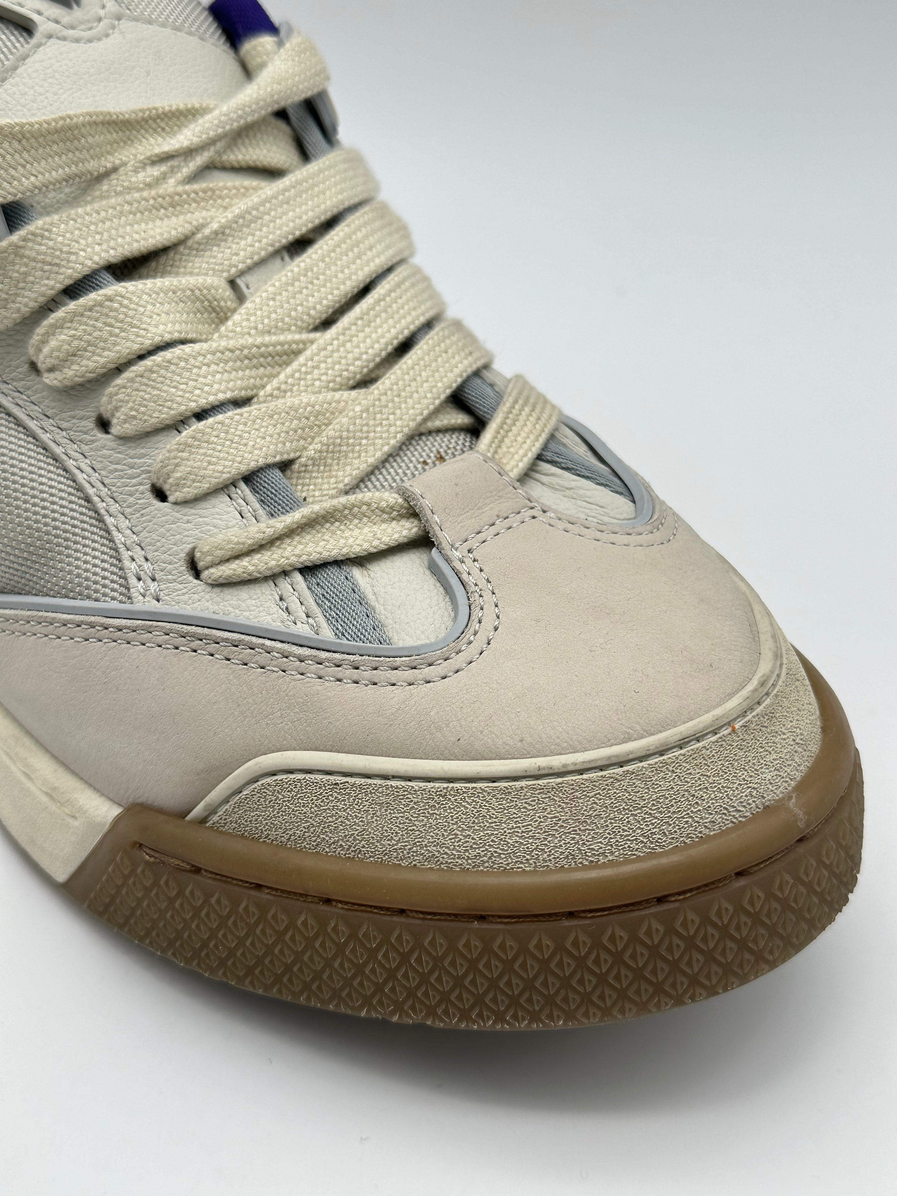 Sneakers Dior B713 Cactus Jack In Pelle E Mesh Bianco E Grigio