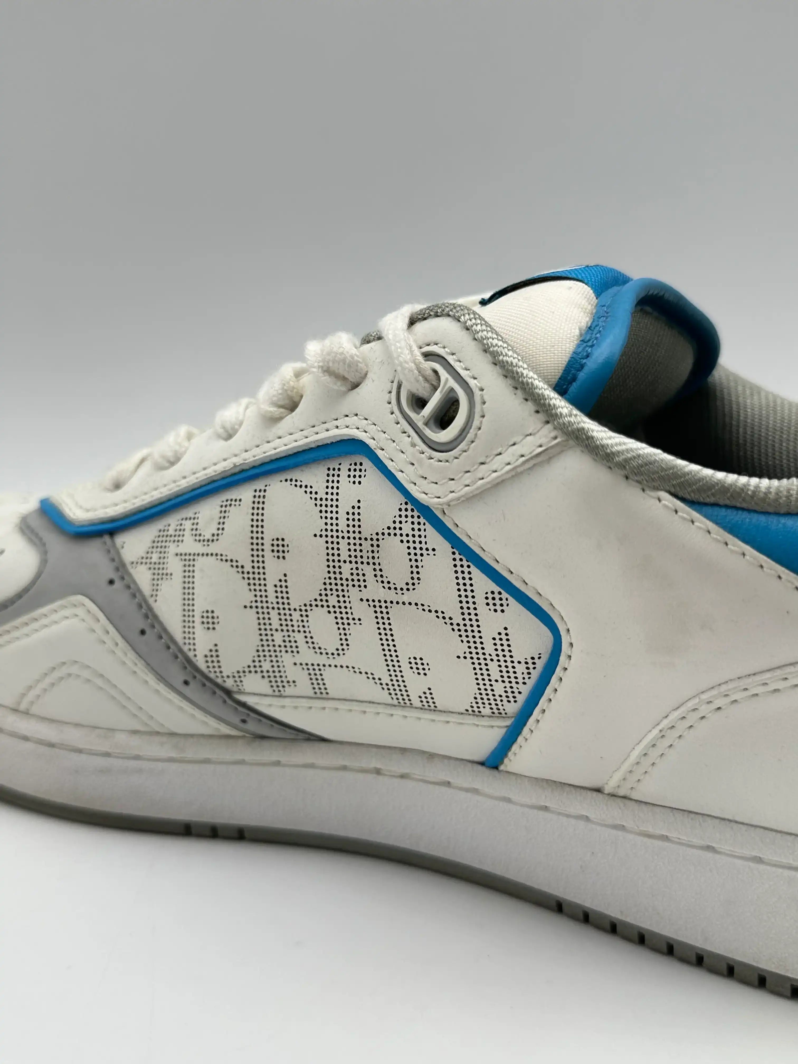 Sneakers B27 Low-Top Bianco Con Dettagli Azzurri