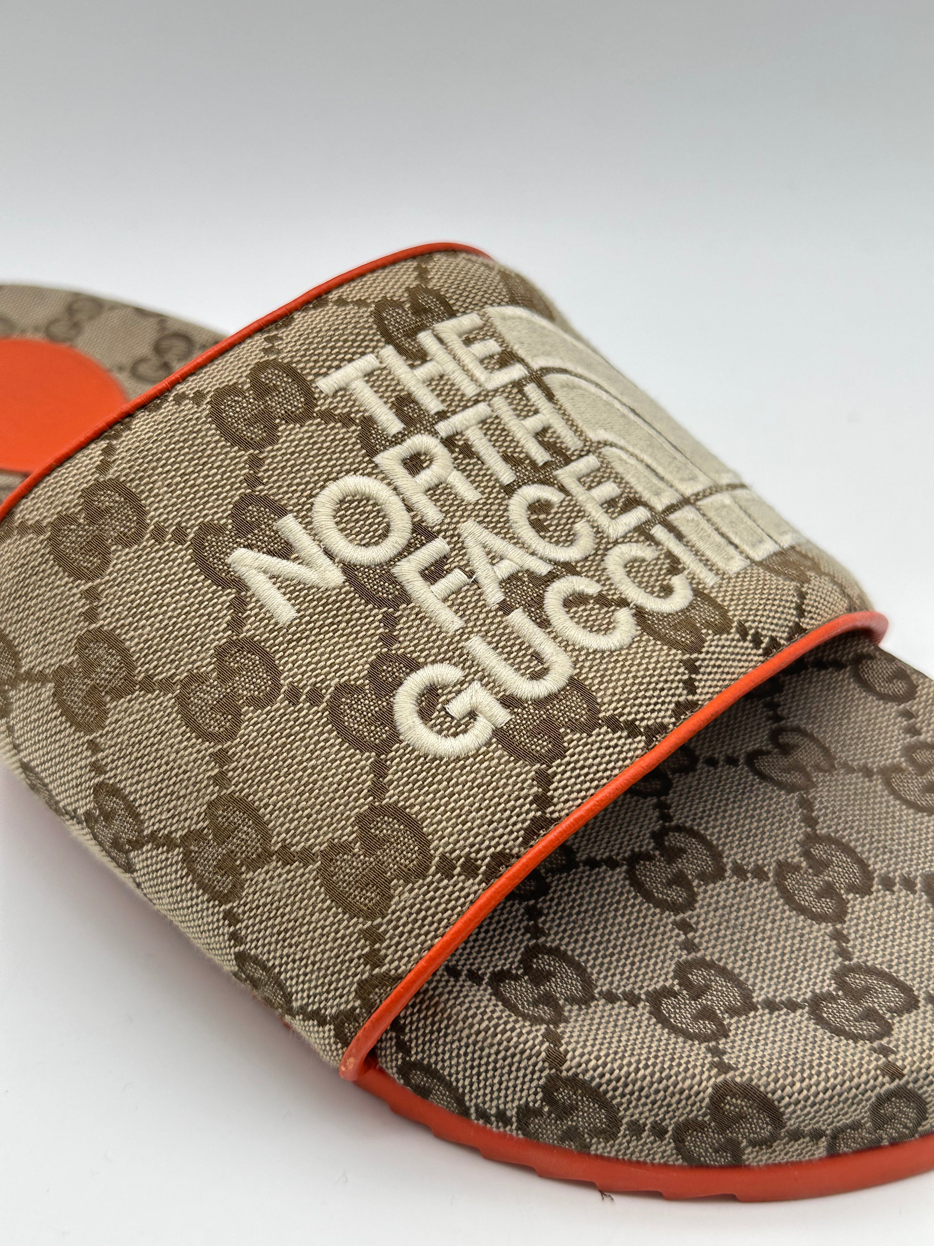 Slippers In Tessuto Gucci x The North Face