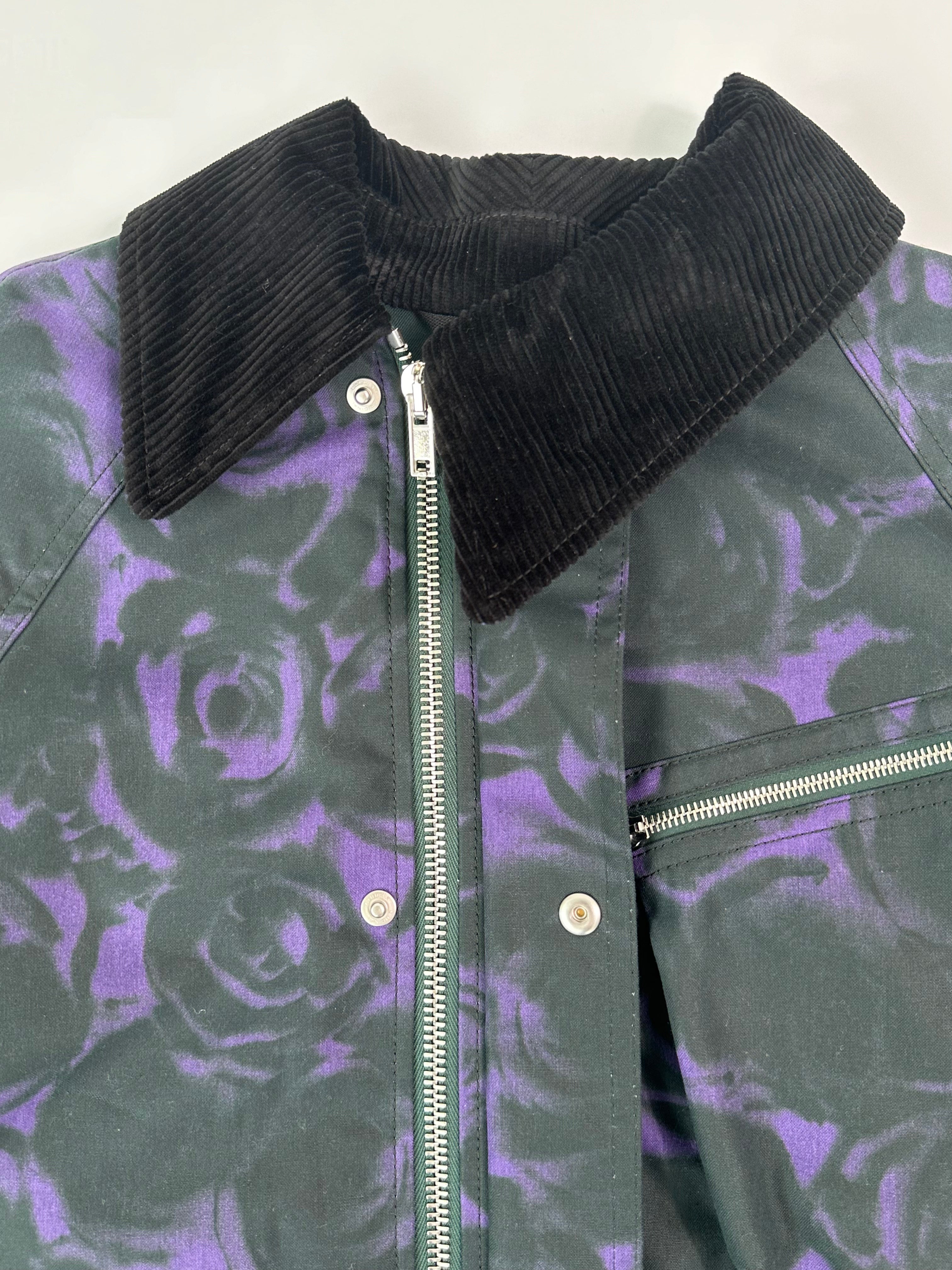 Cappotto In Tela Tecnica Con Stampa Rose E Colletto In Velluto Nero