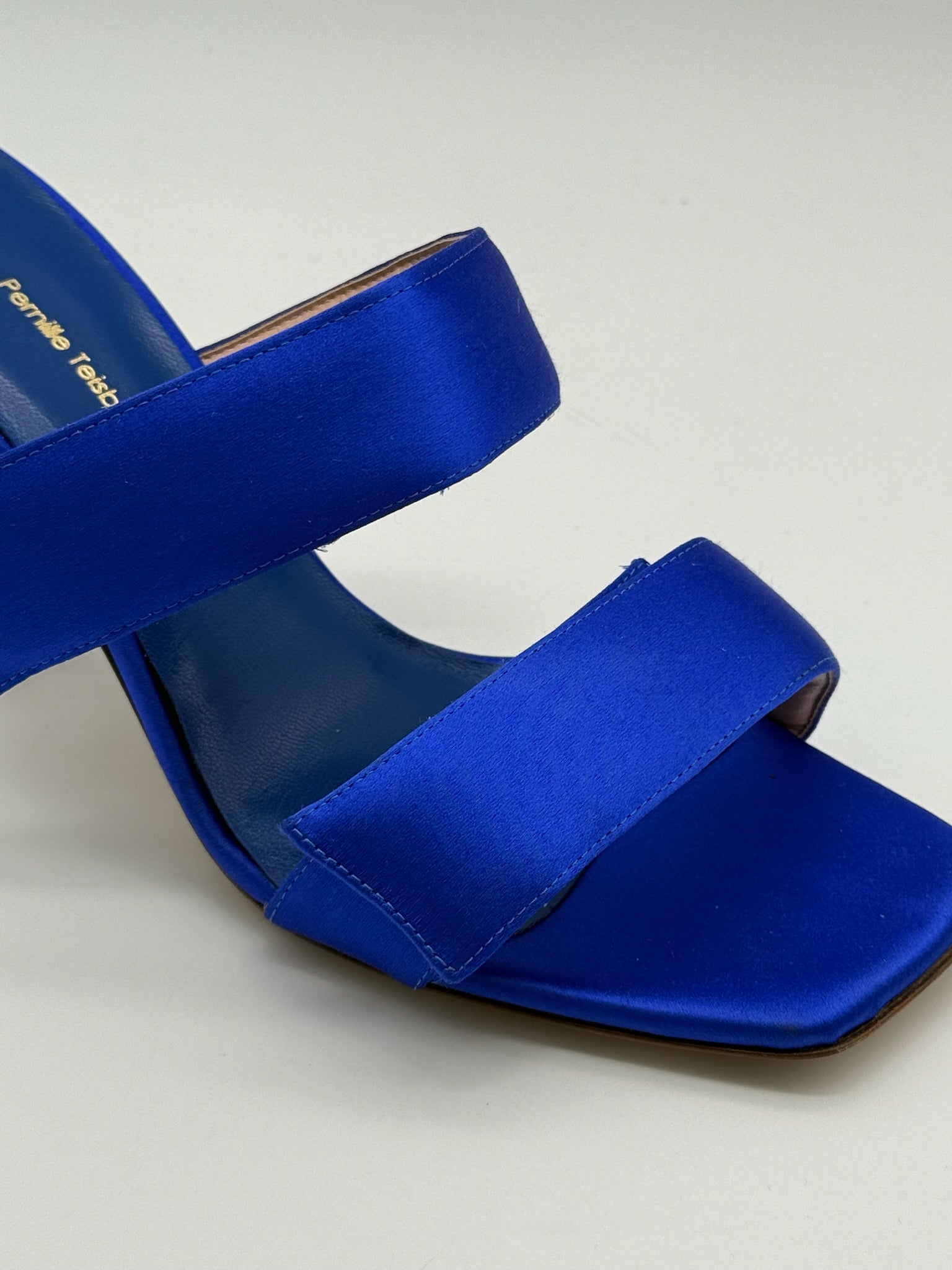 Sandalo Blu In Raso Con Doppia Fascia