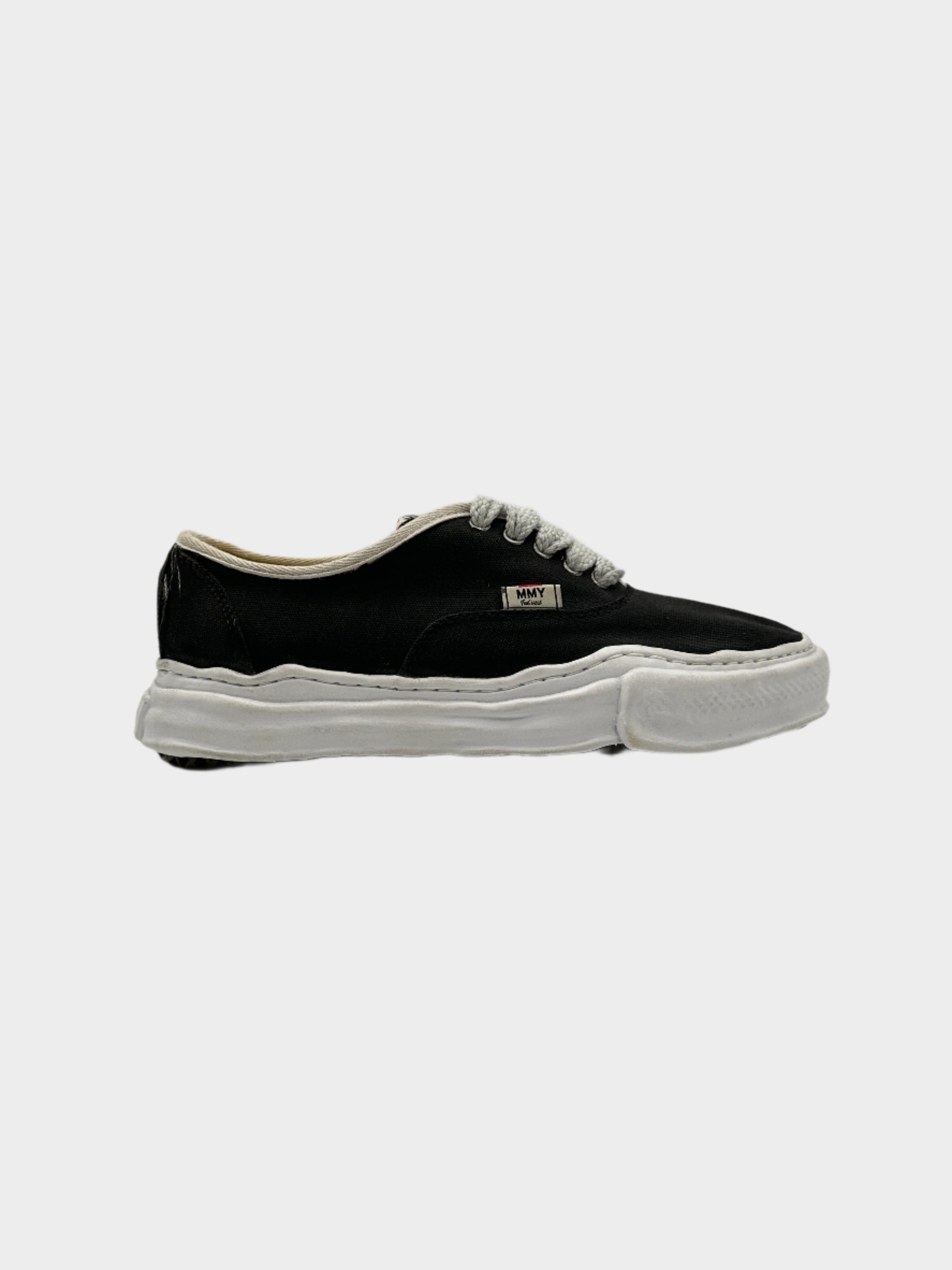 Canvas Low Sneakers 