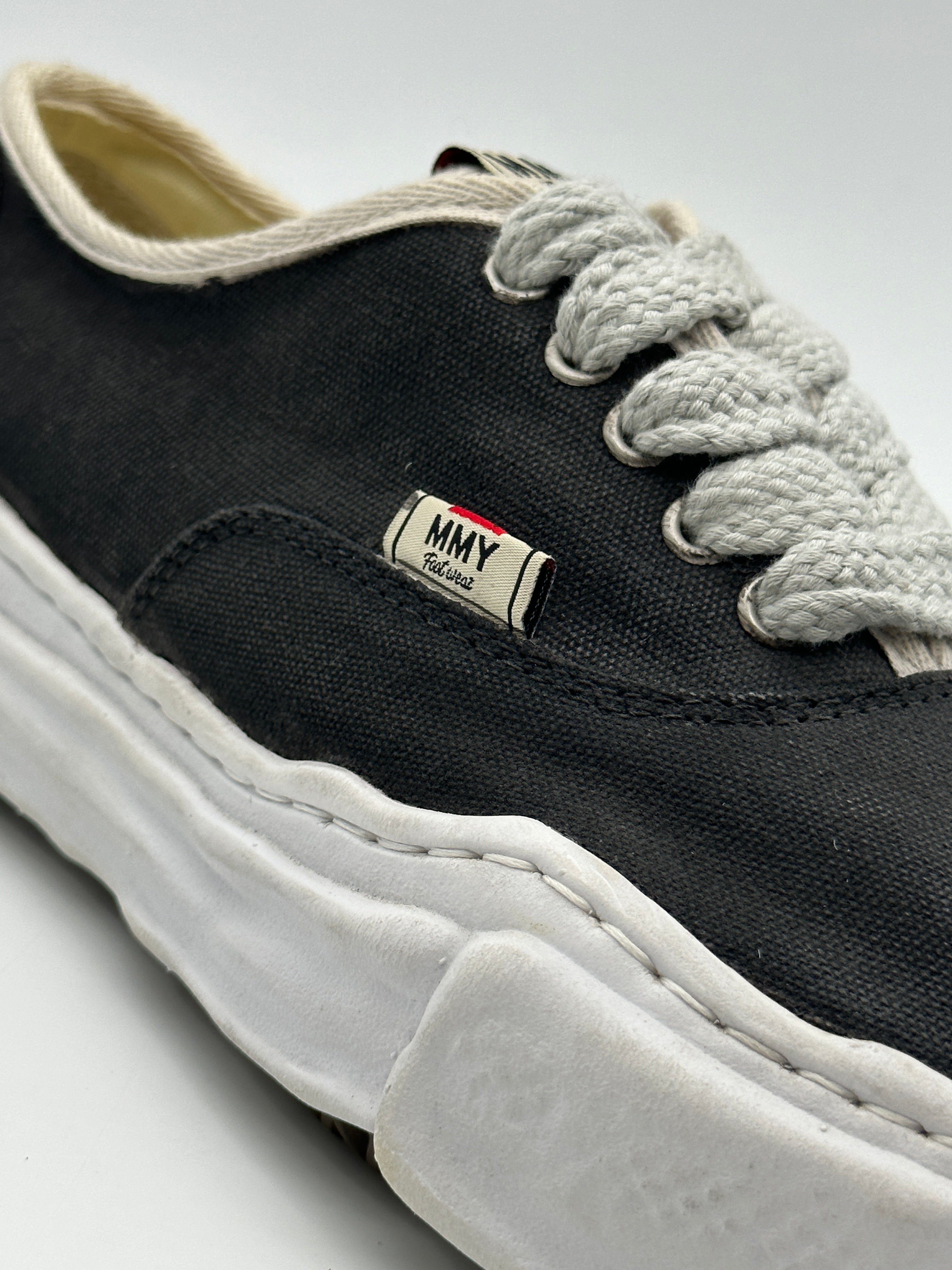 Canvas Low Sneakers