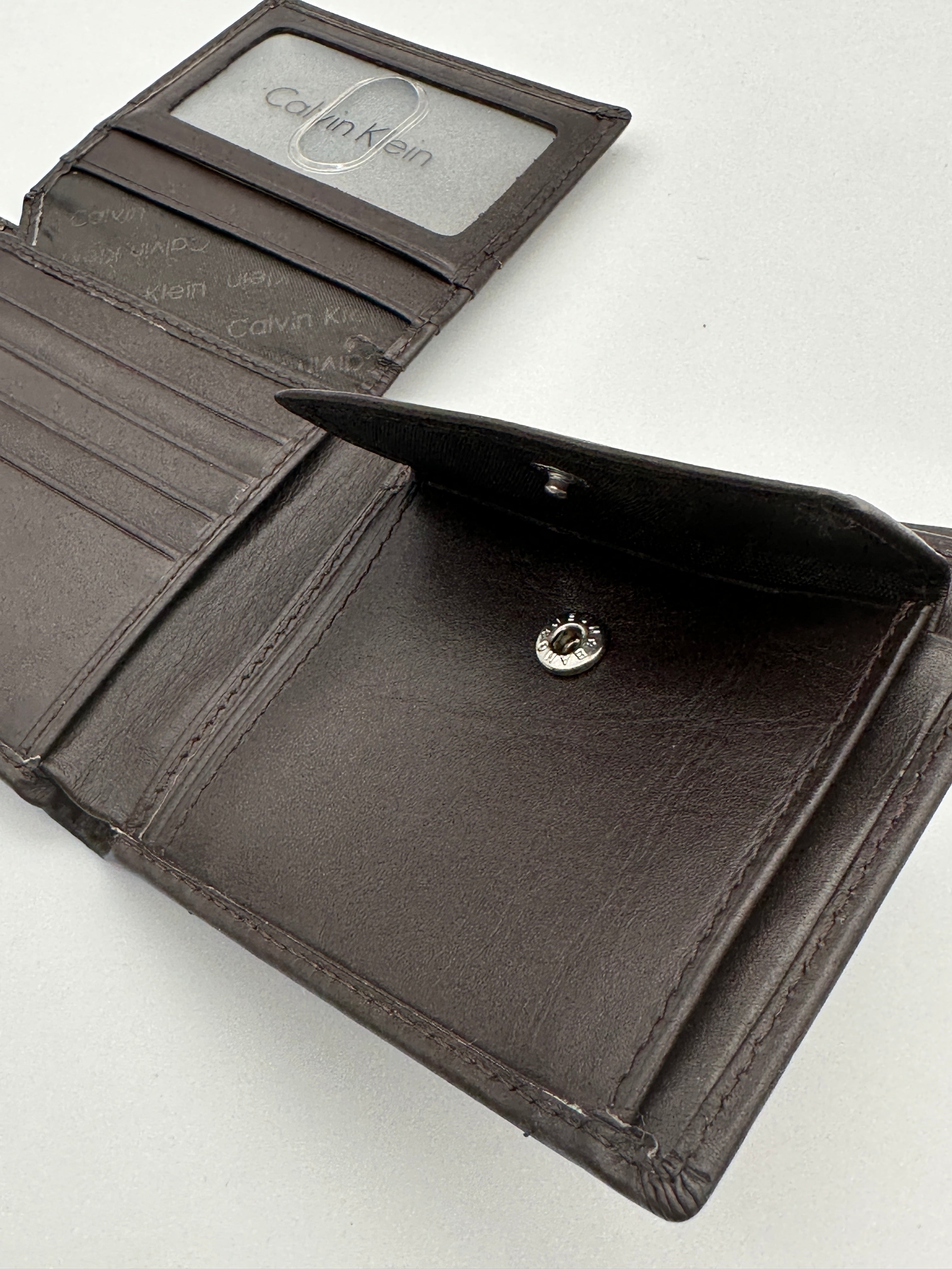 Leather Wallet With Keychain