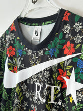 T-shirt with floral motif and Avanti logo -  | dBlank