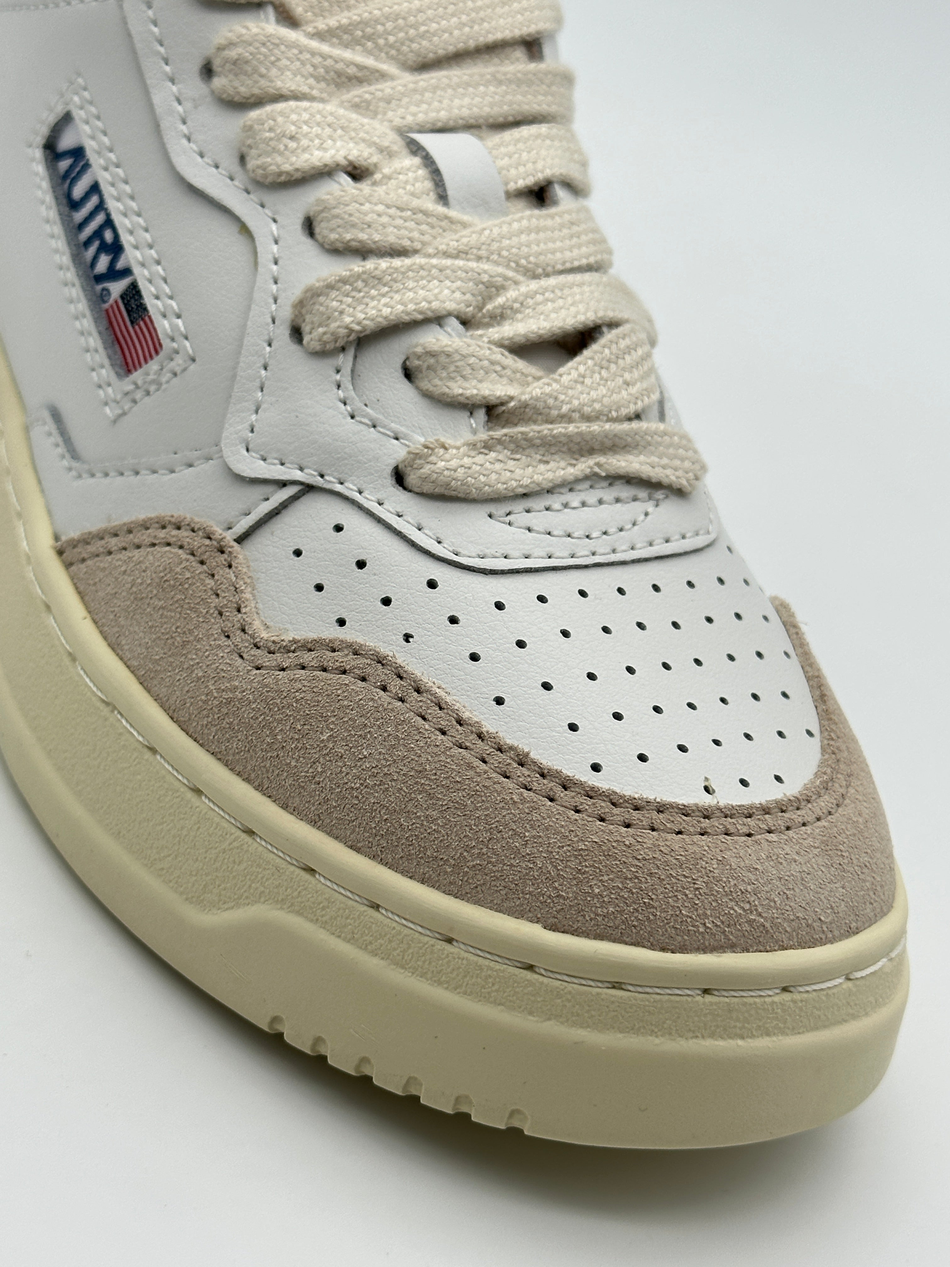 Medalist Low Sneakers Suede