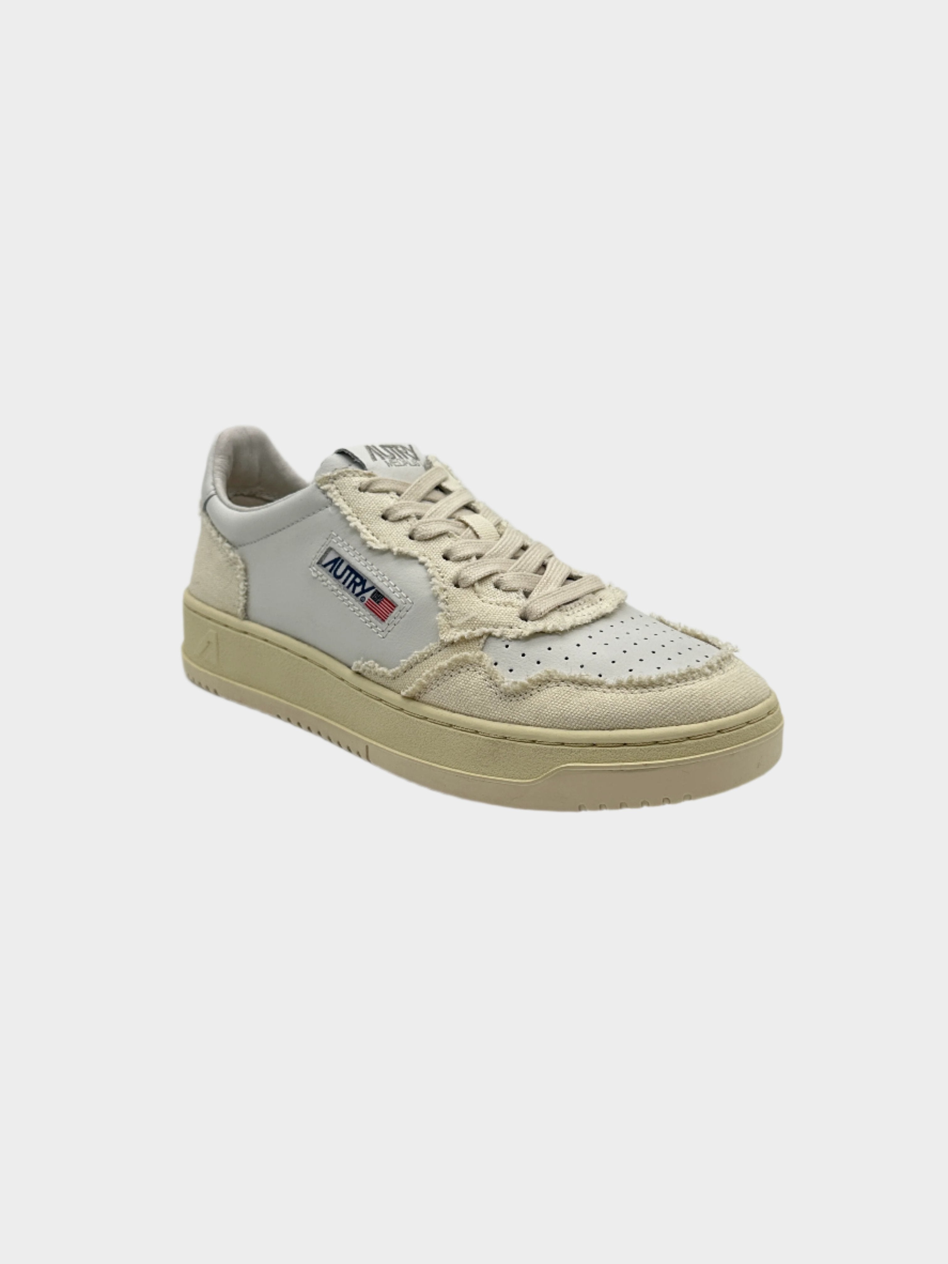 Medalist Low Sneakers Ivory Canvas