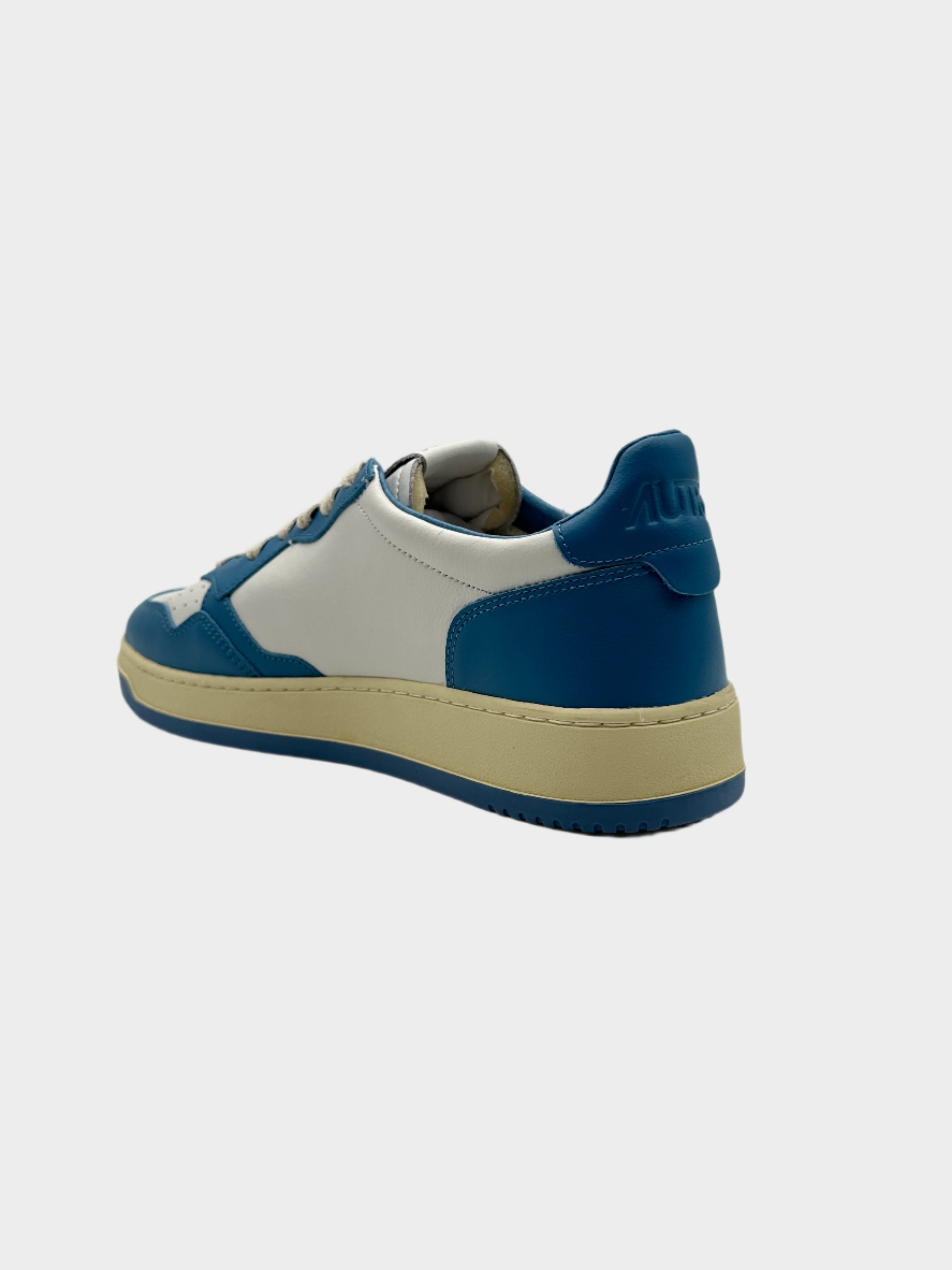 Medalist Bicolor Low Sneakers