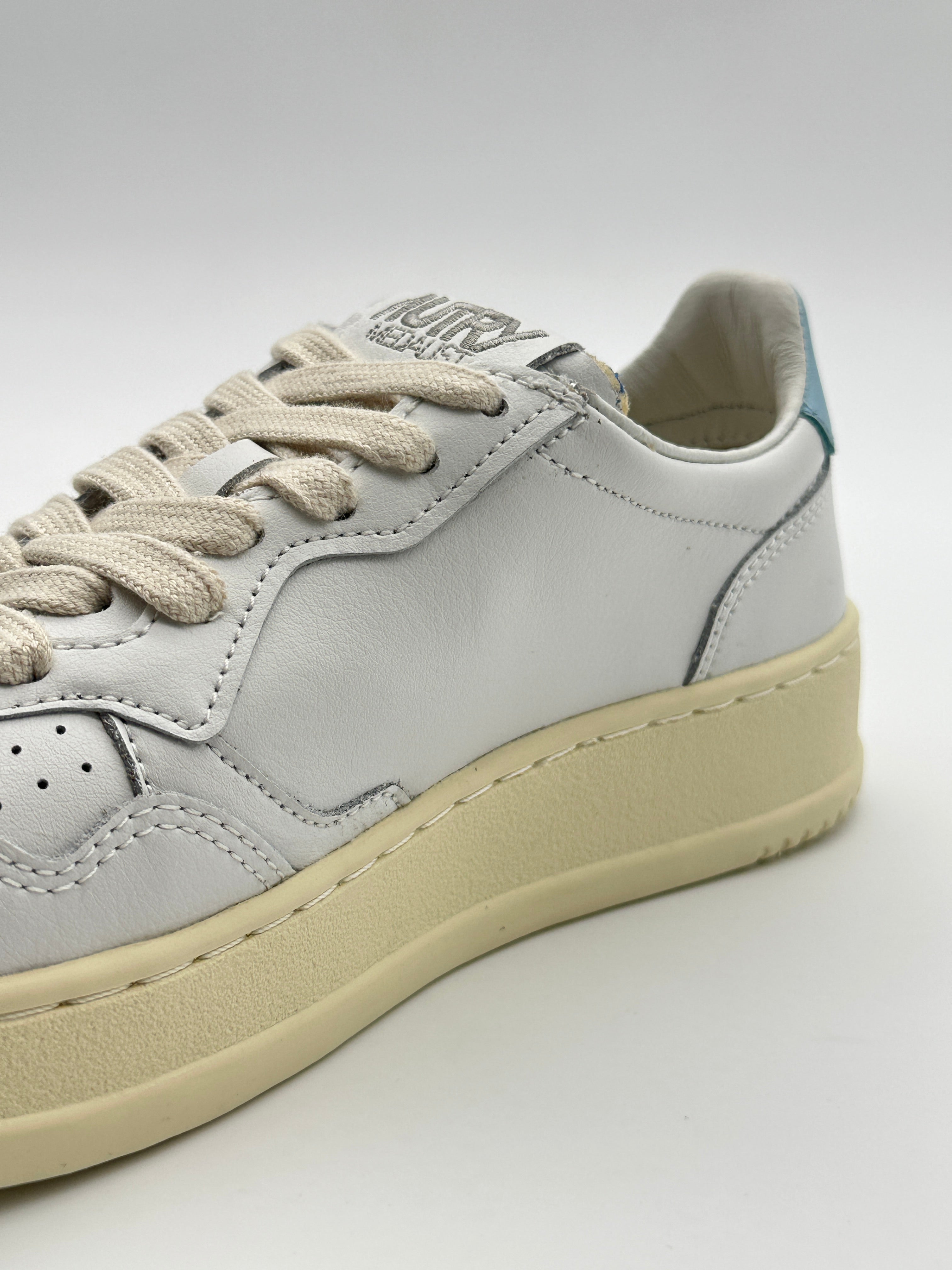 Medalist Low Sneakers