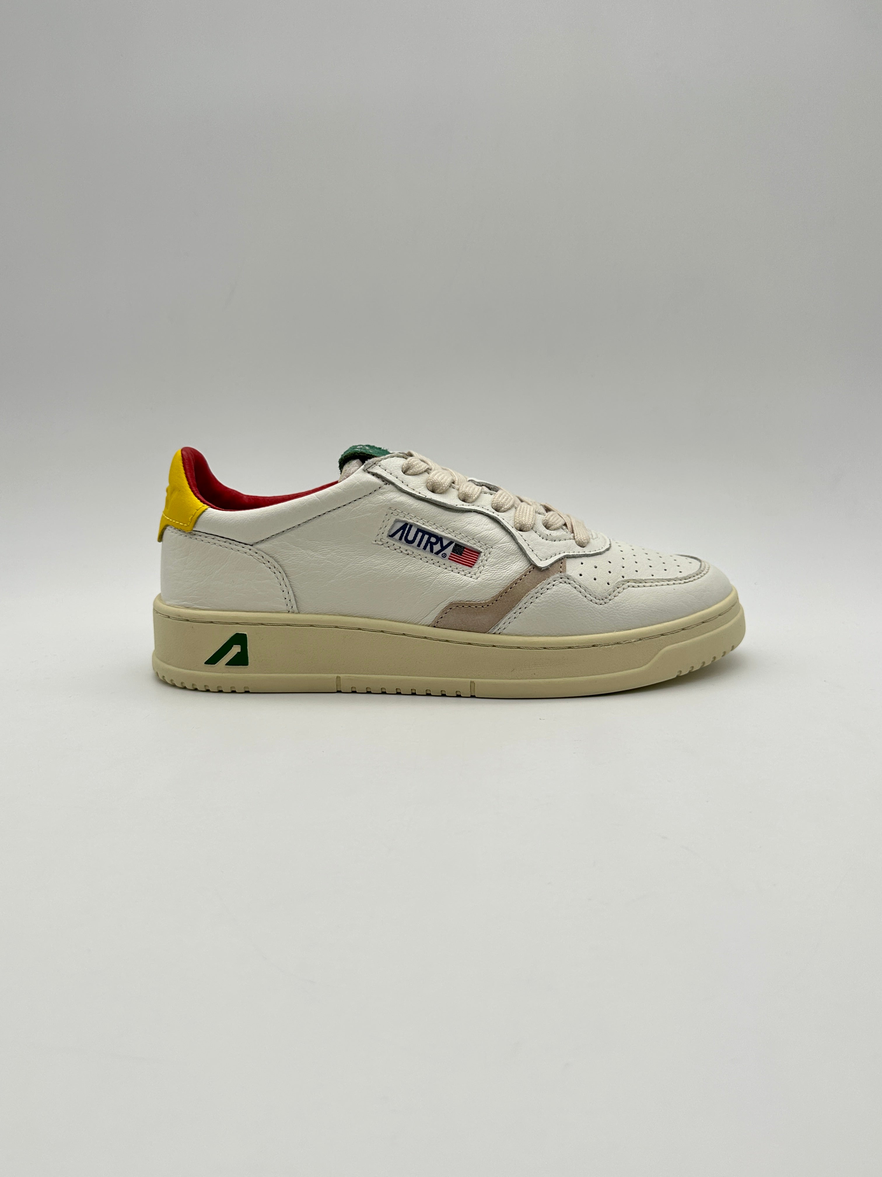 Autry 01 Low Sneakers