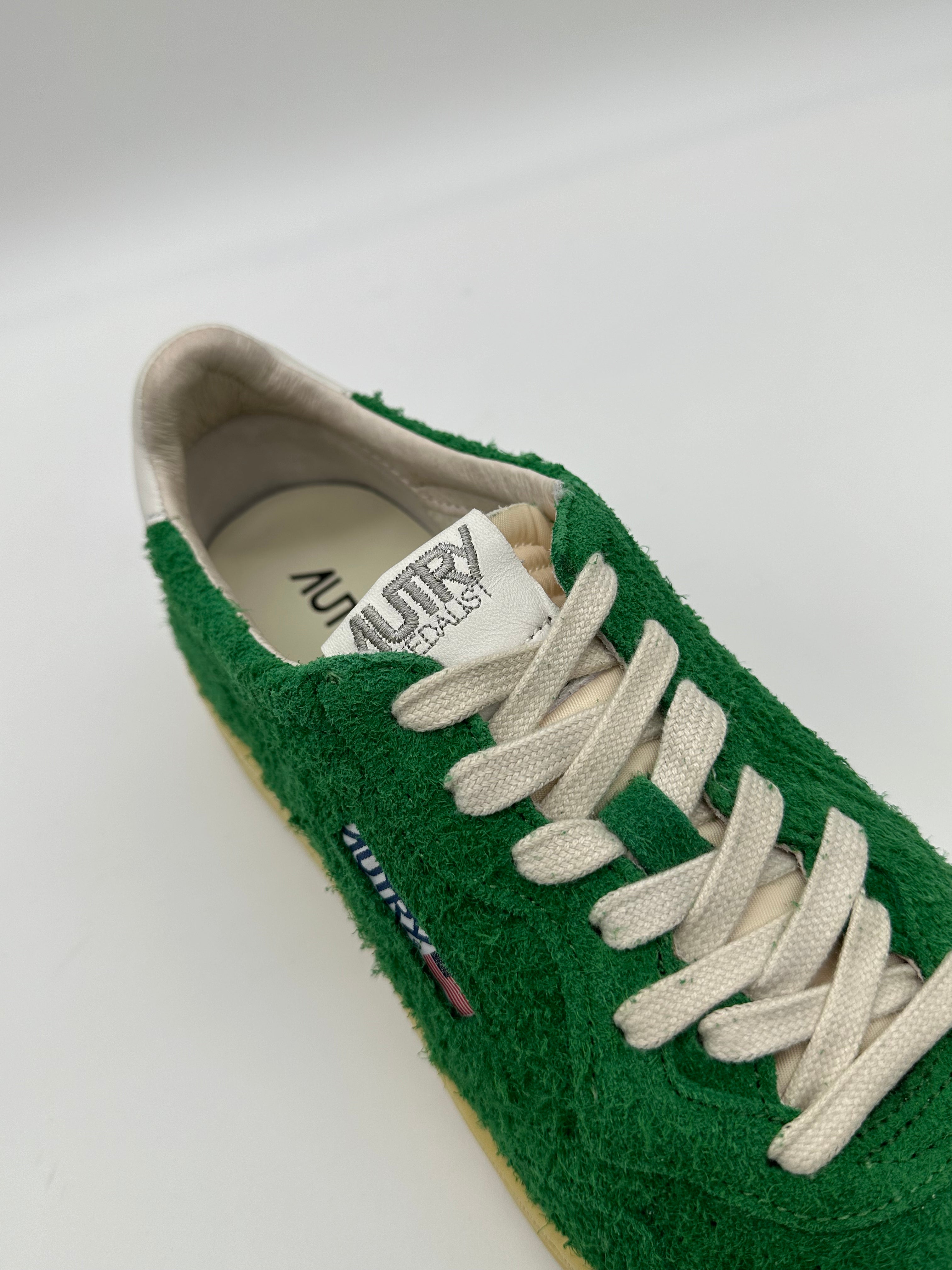 Low Suede Hair Green Sneakers