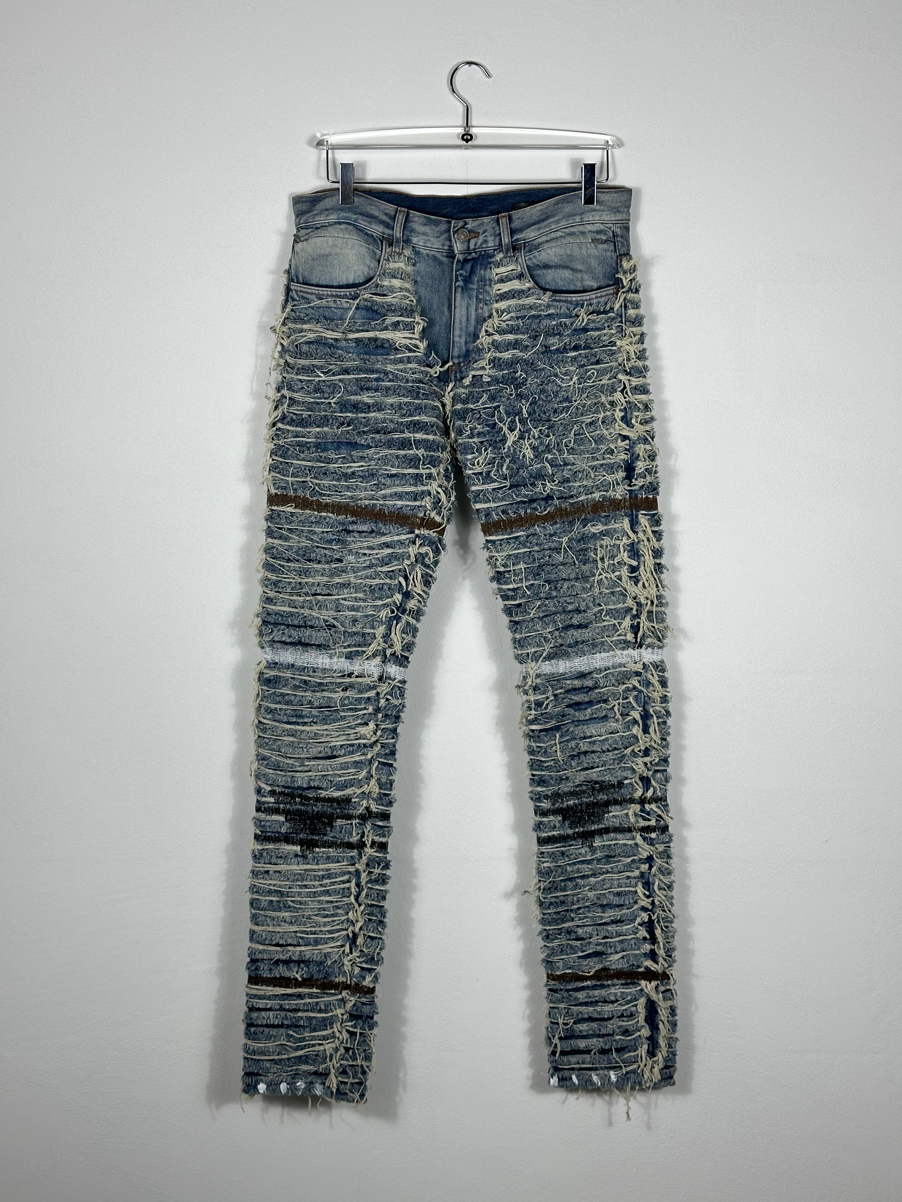 All-over Frayed Jeans