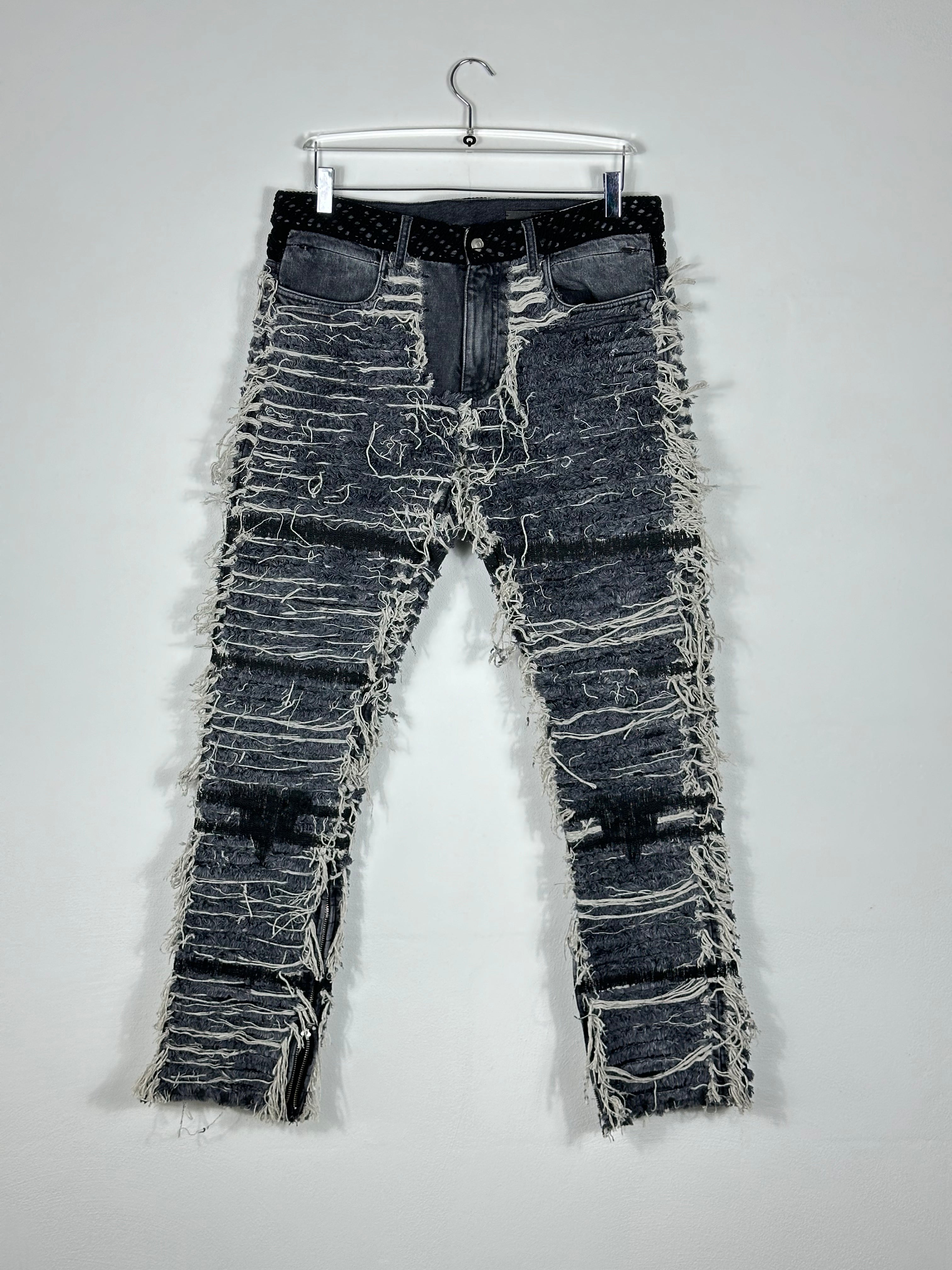 All-over Frayed Jeans