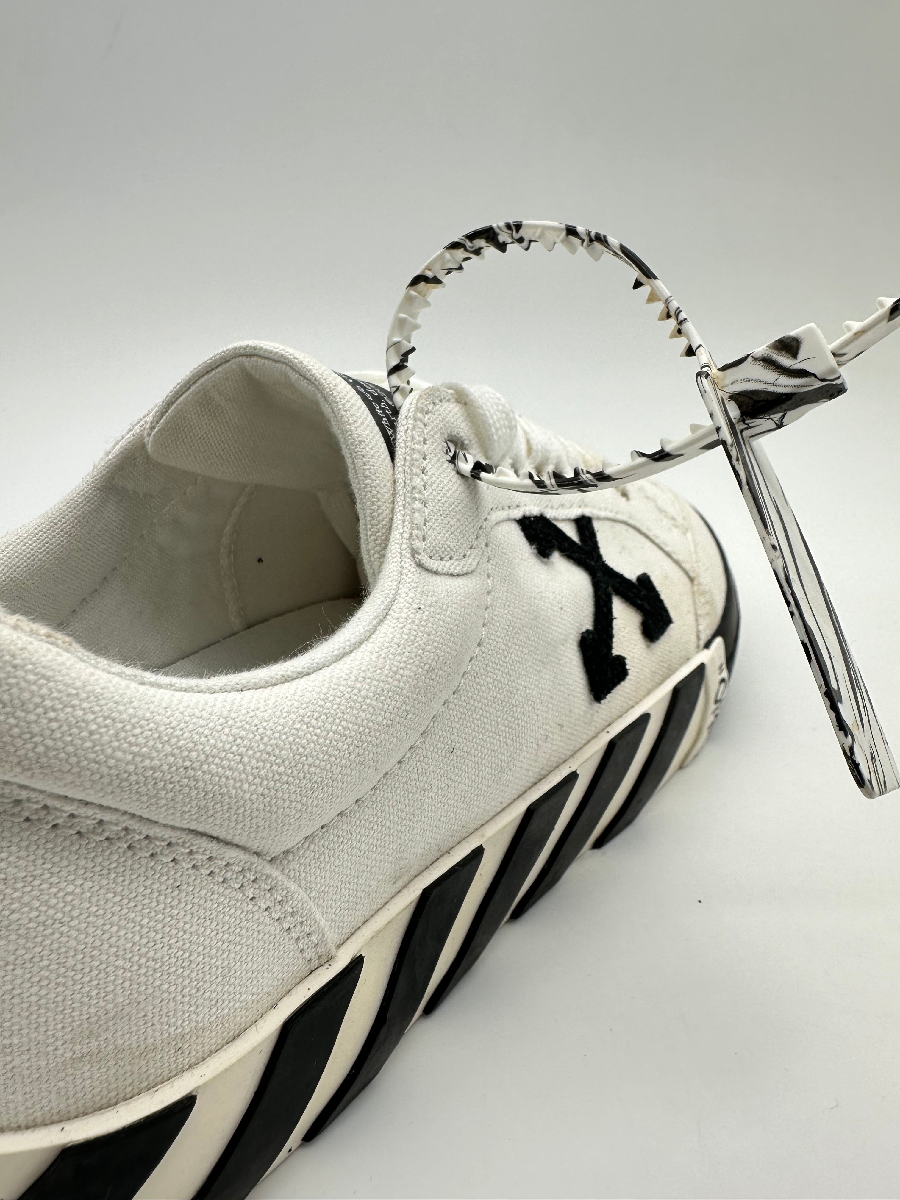 Sneakers With Rubber Detail