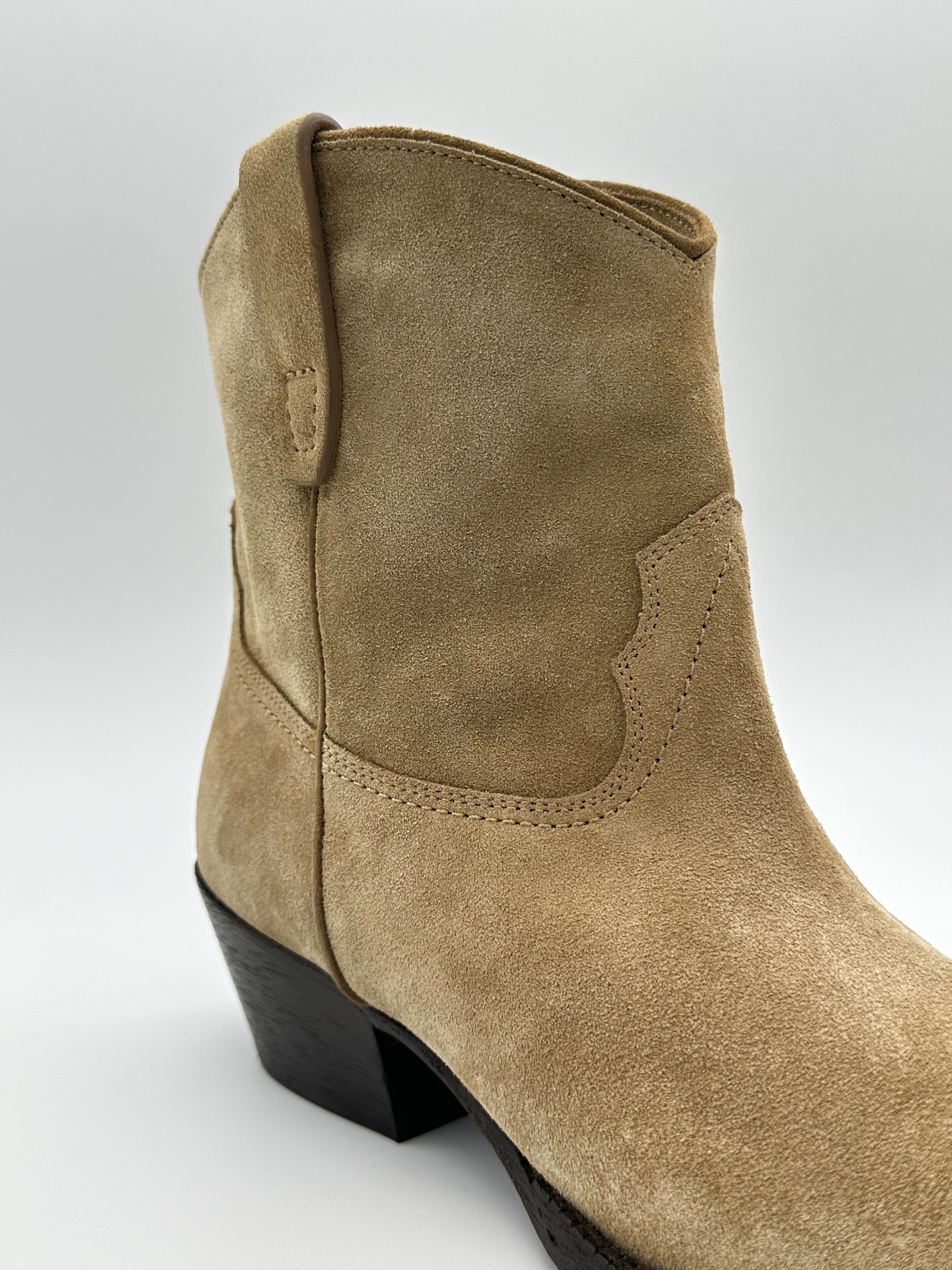 Texan Suede Boots