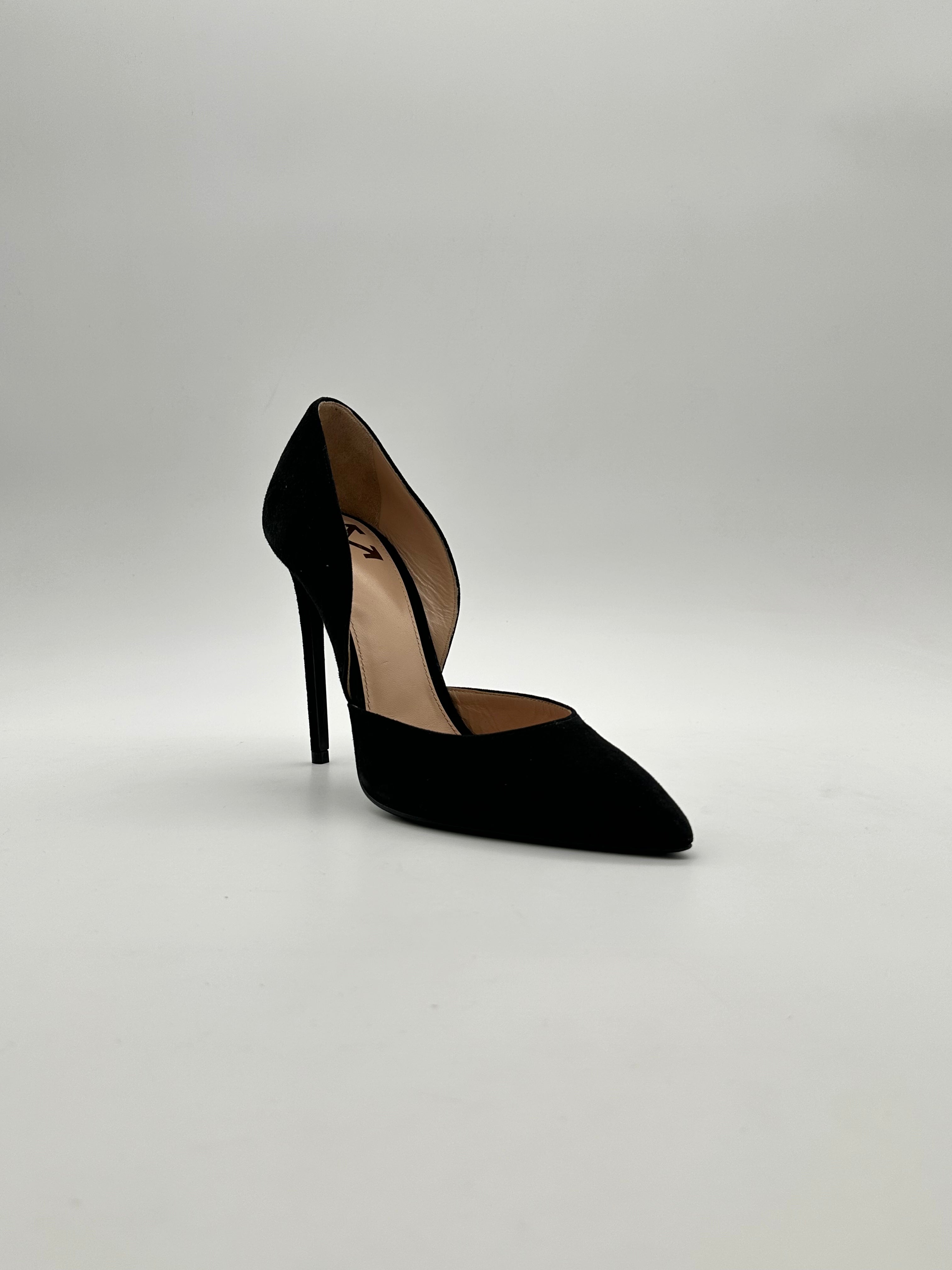 Suede Pumps