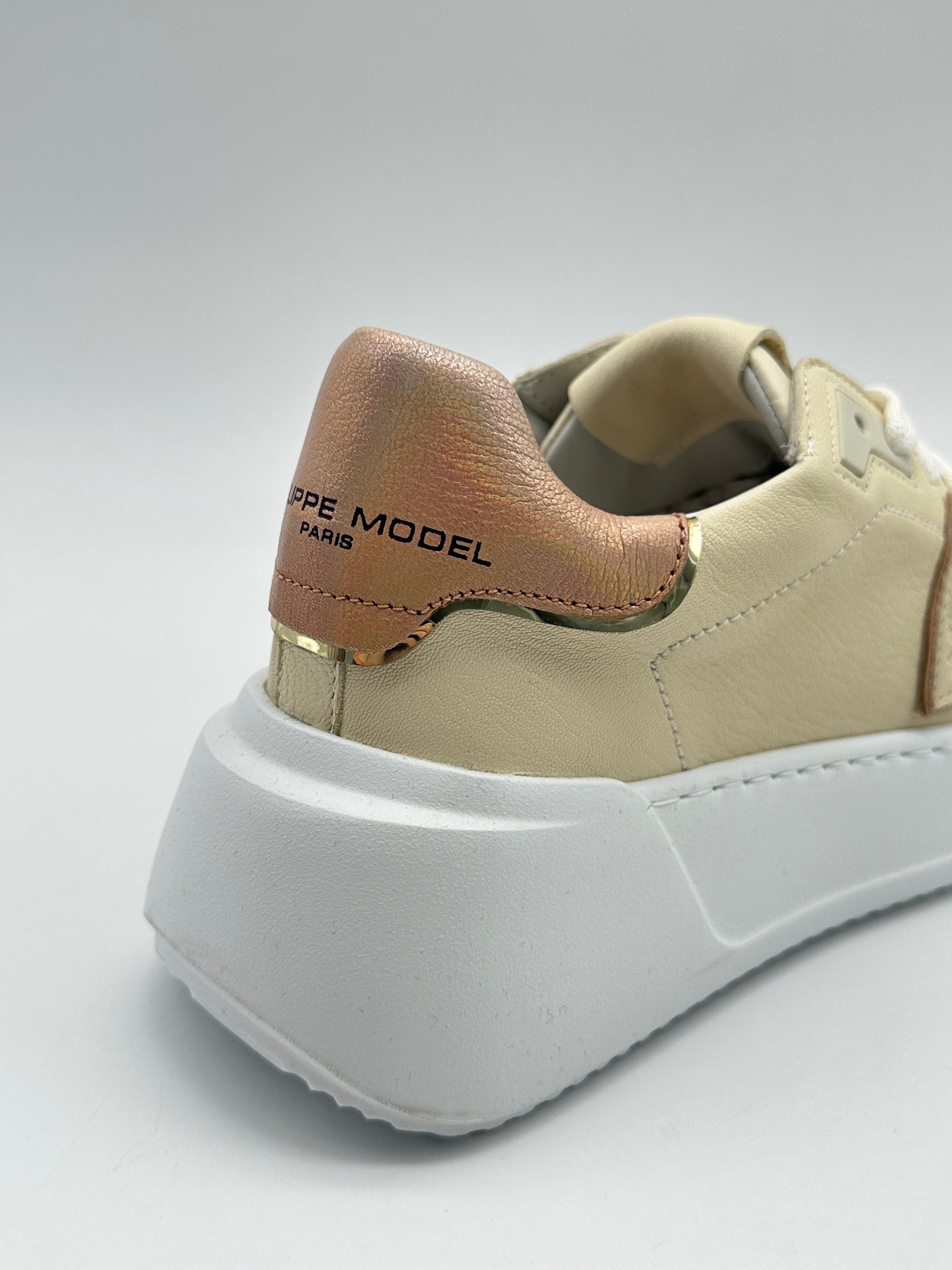 Temple Low In Pelle Metallizzata Nude Rose