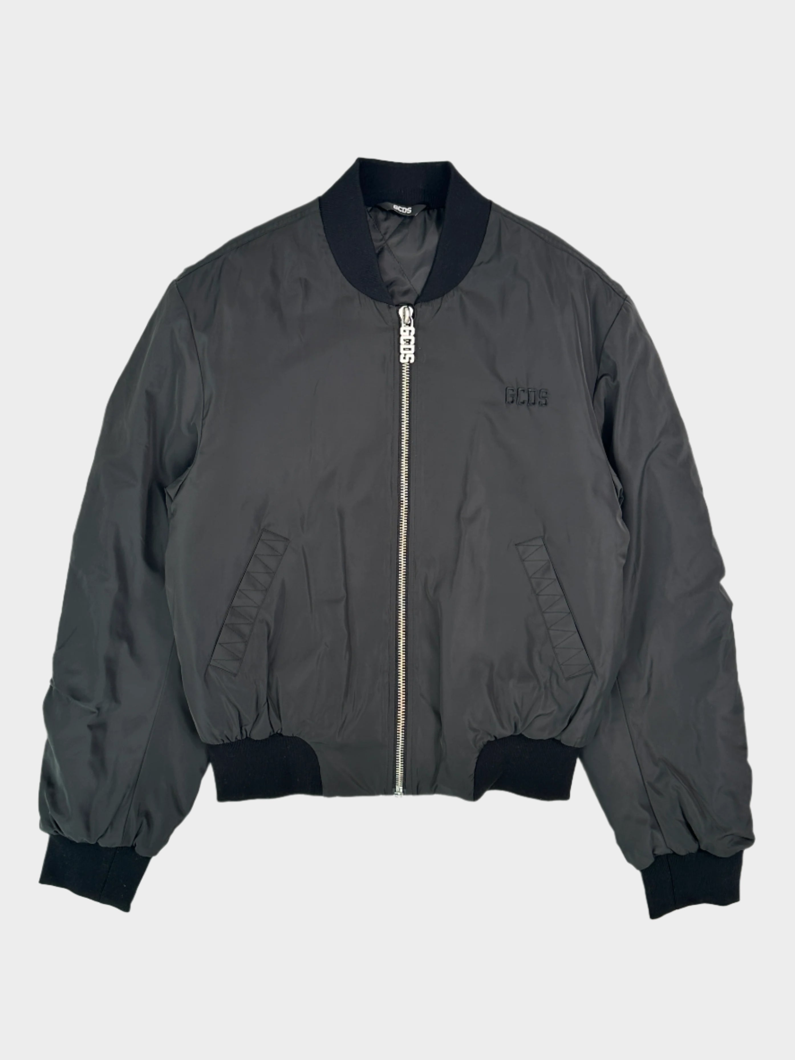 GCDS, bomber nero, giacca nylon, streetwear, moda, bomber uomo, bomber donna