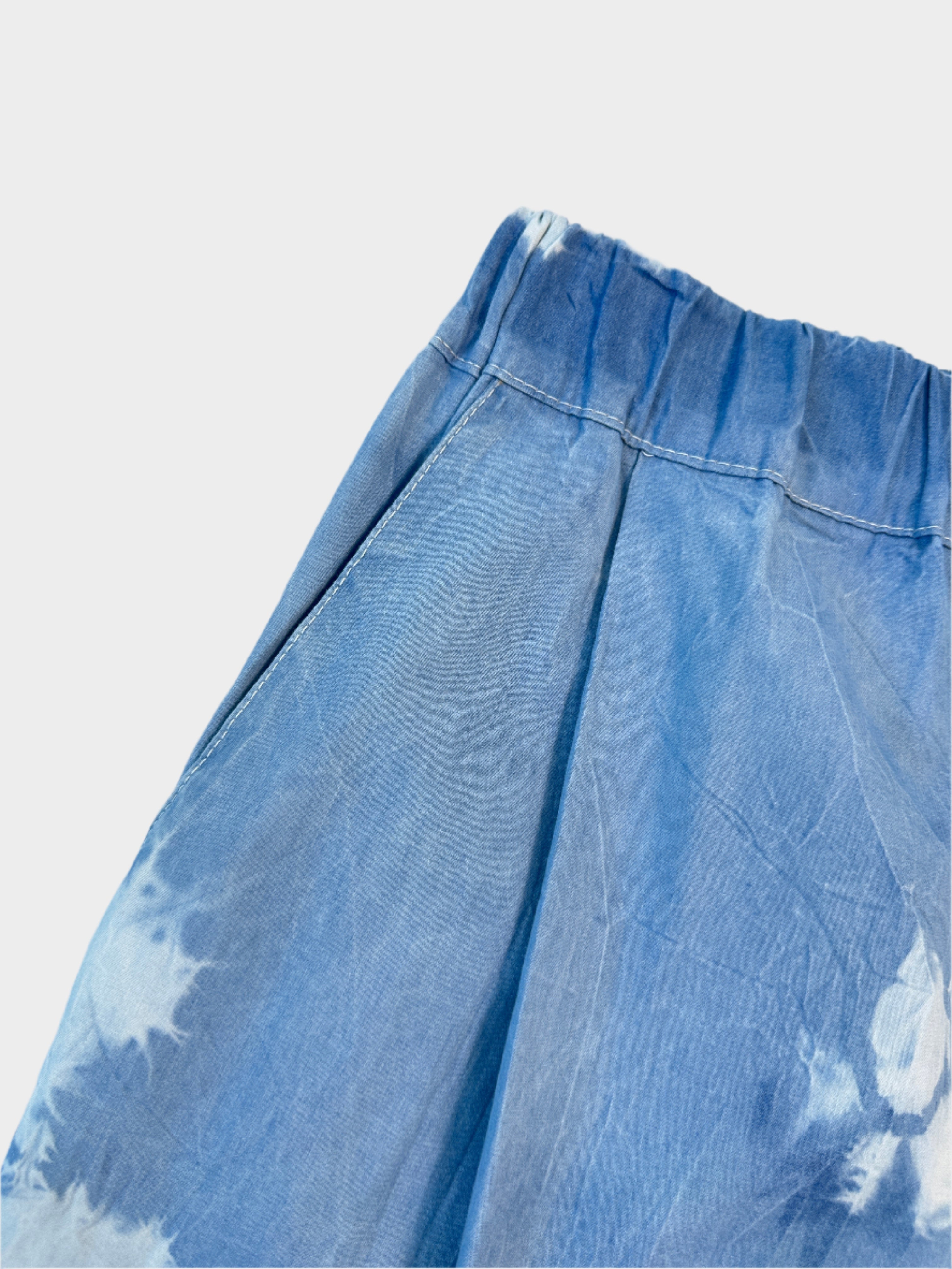 Pantaloncini Celesti Effetto Tie-Dye