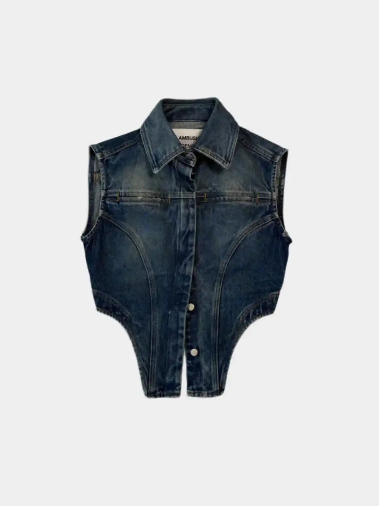 Vista frontale del top Ambush in denim blu senza maniche