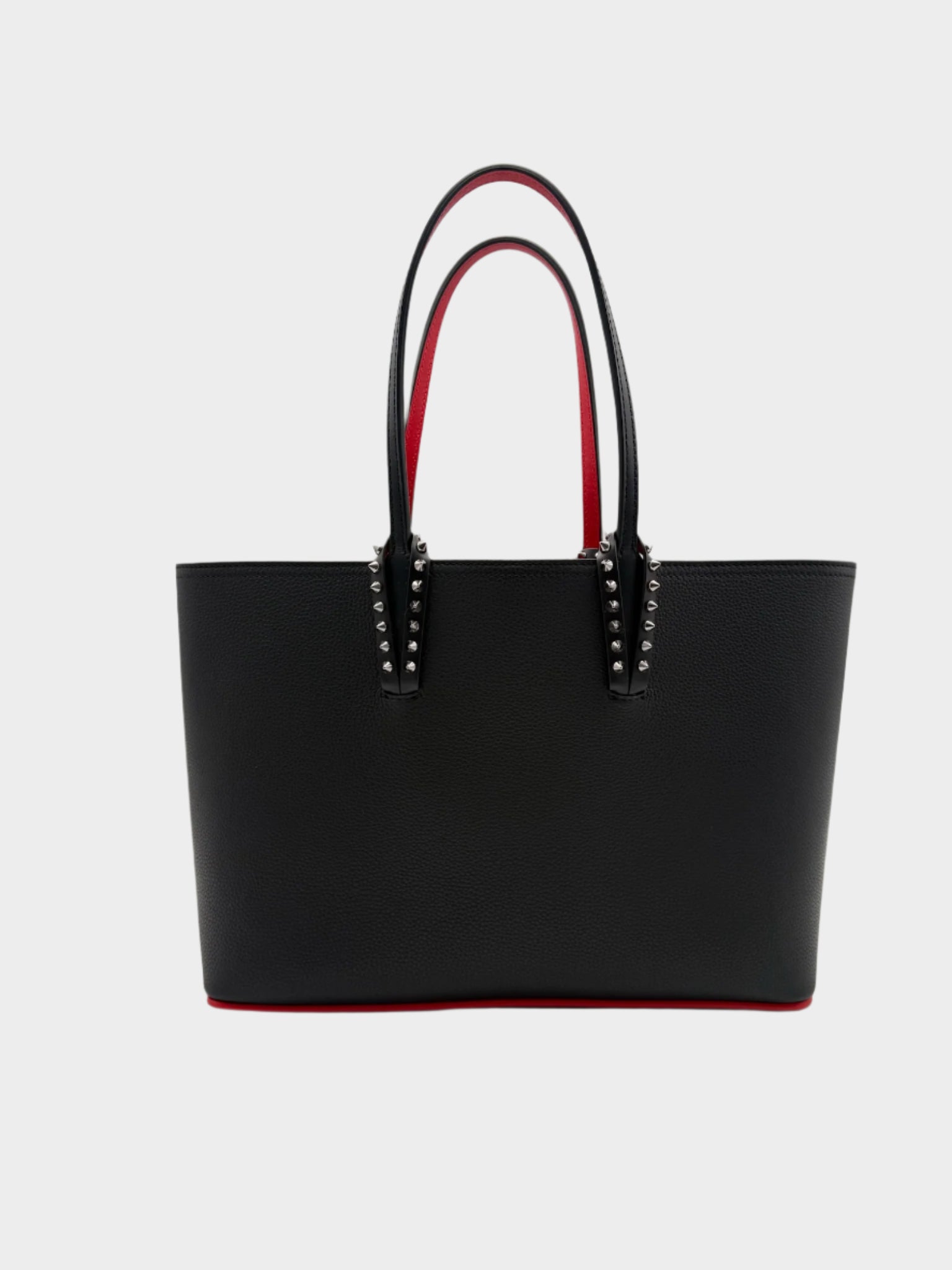 Borsa shopper small Louboutin nera in pelle martellata con borchie e interno rosso vista frontale
