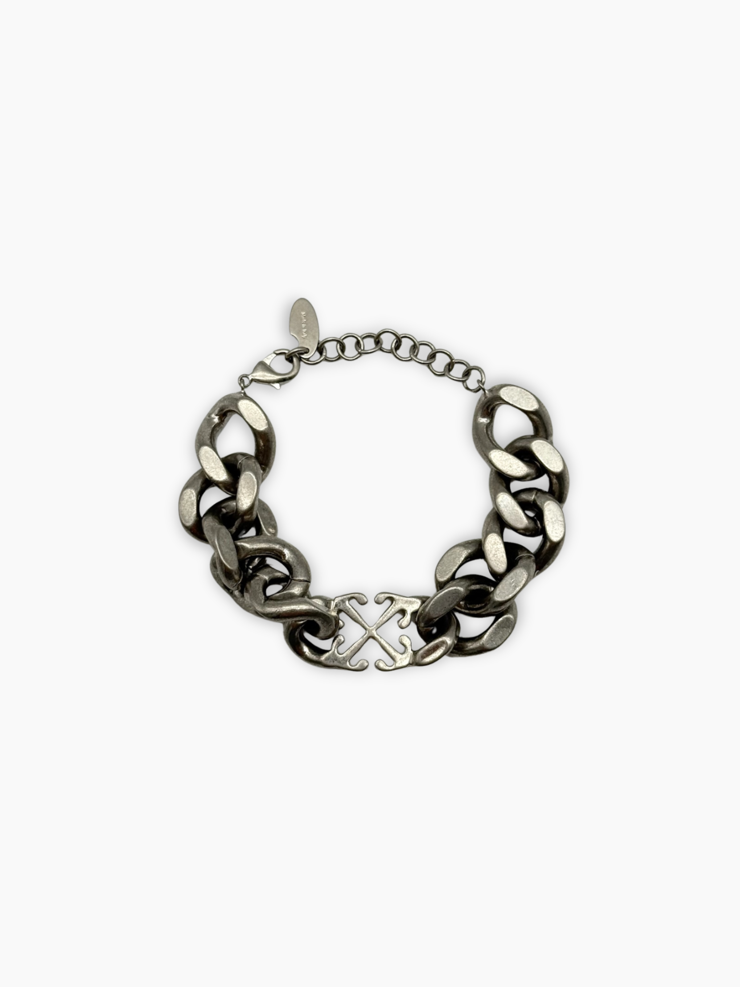Bracciale Off-White in metallo argento con maglie spesse e logo freccia centrale