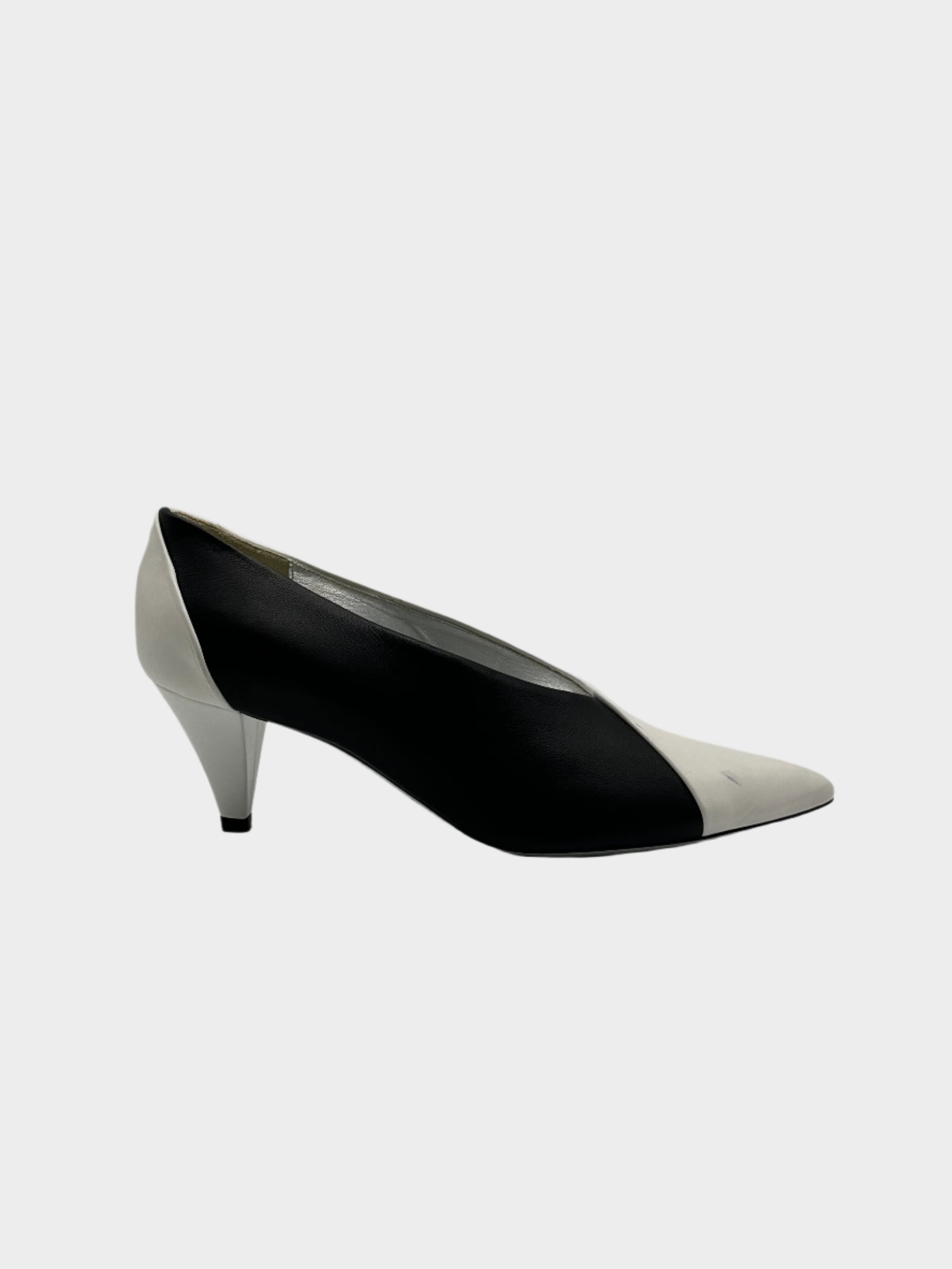 décolleté bicolor, scarpa con tacco medio, décolleté punta affusolata, décolleté pelle Givenchy, scarpe eleganti donna