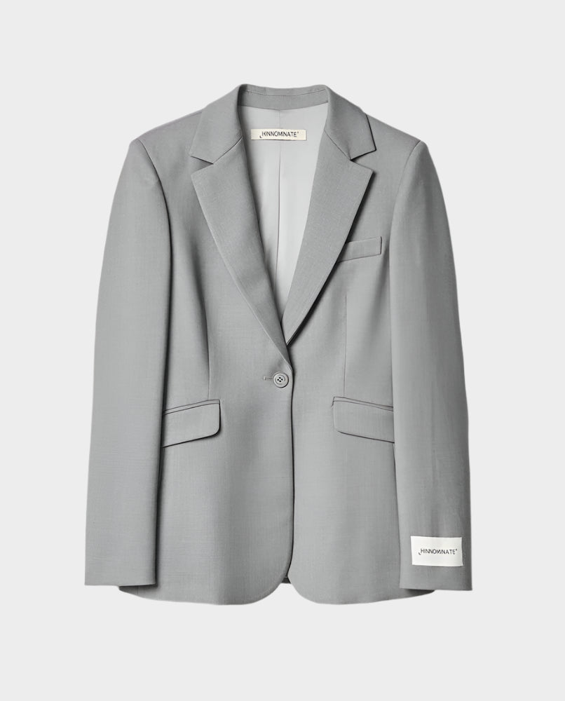 giacca grigia, giacca sciancrata, giacca Hinnominate, blazer casual, moda minimal, giacca donna elegante


