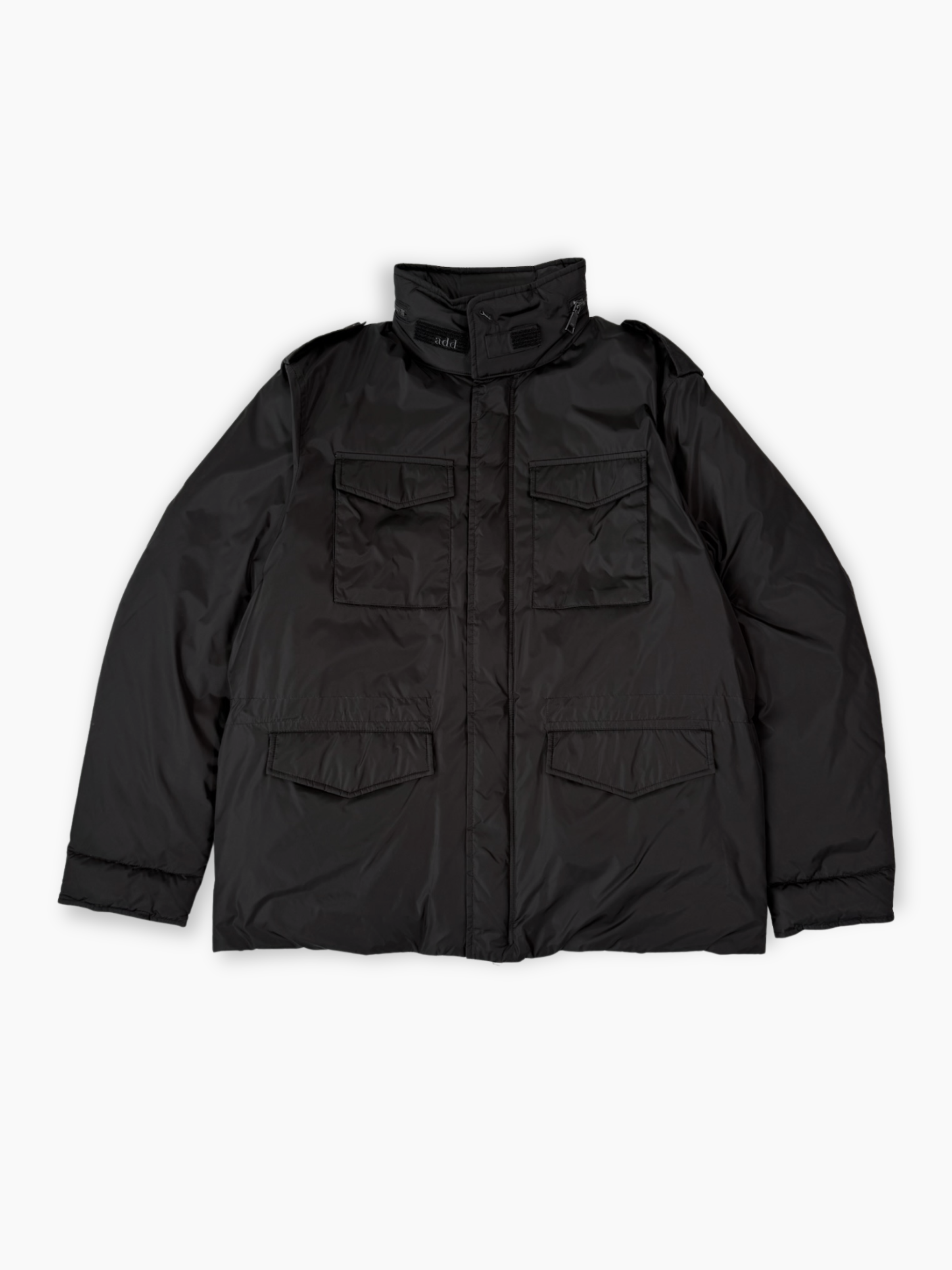 Giubbotto nero ADD con tasche frontali e colletto alto vista frontale