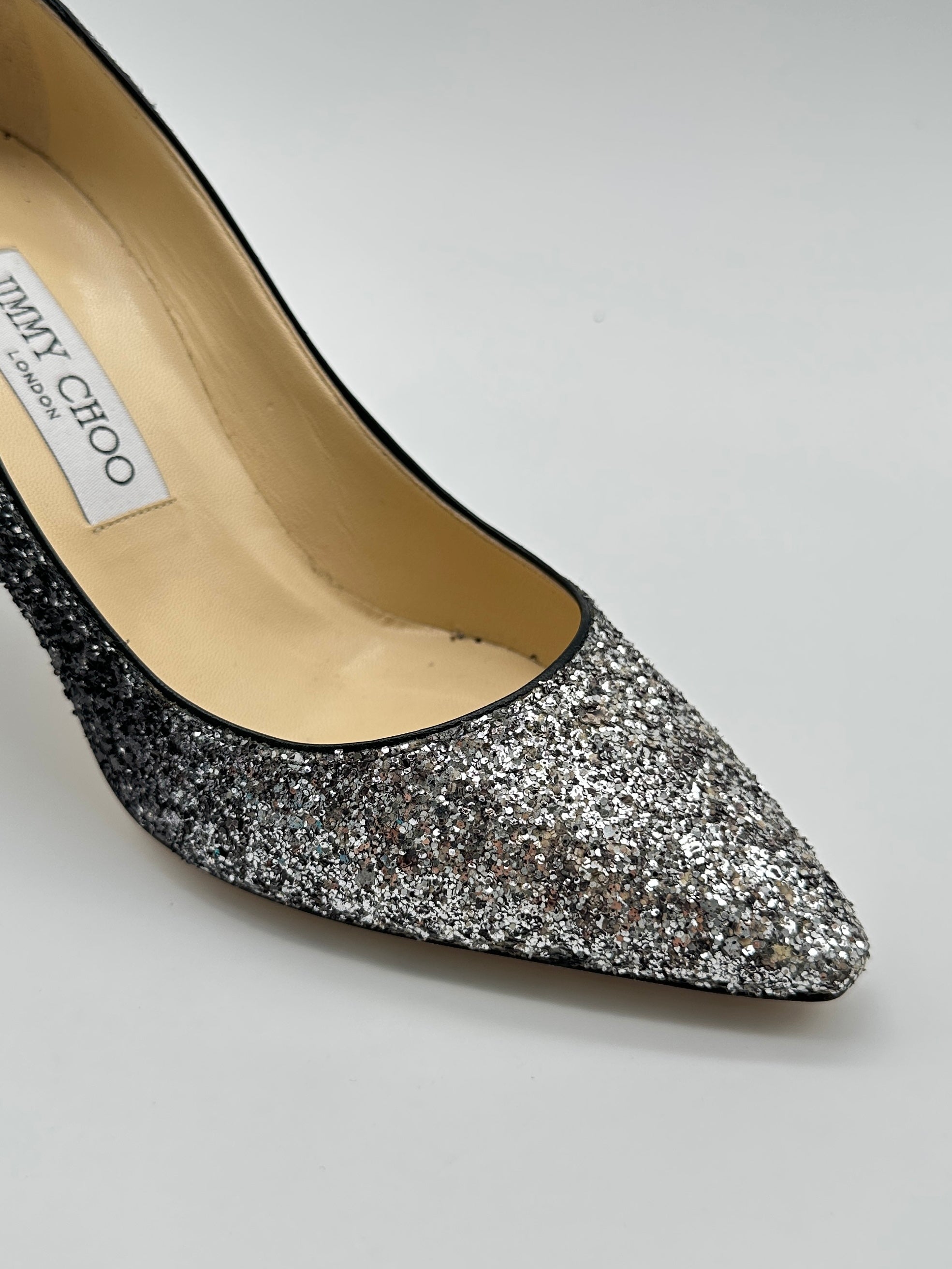 Glitter Shaded Pumps con punta affusolata, effetto glitter sfumato e tacco a stiletto da 8 cm.