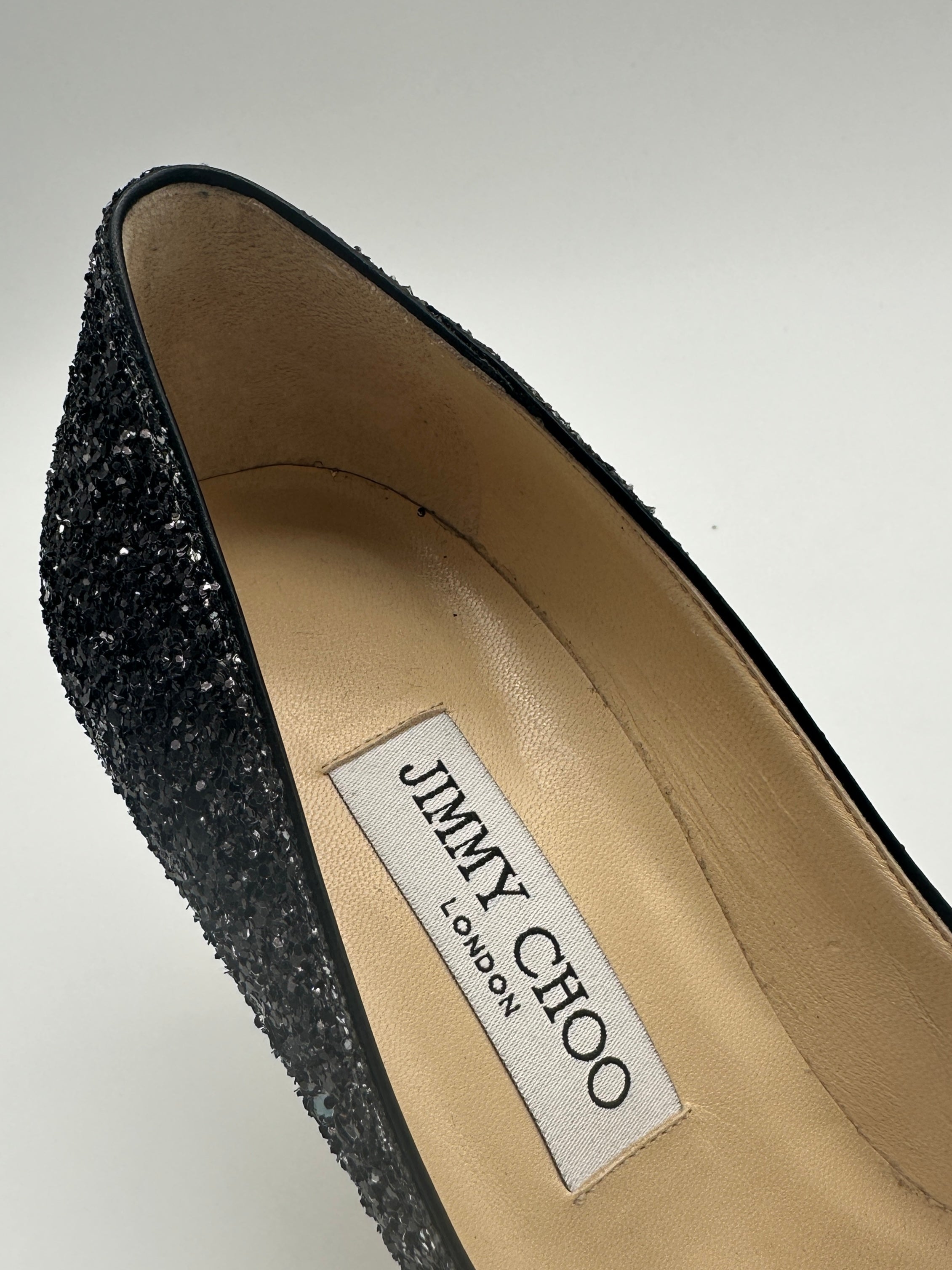 Glitter Shaded Pumps con punta affusolata, effetto glitter sfumato e tacco a stiletto da 8 cm.