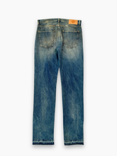Jeans with a worn effect -  | dBlank
