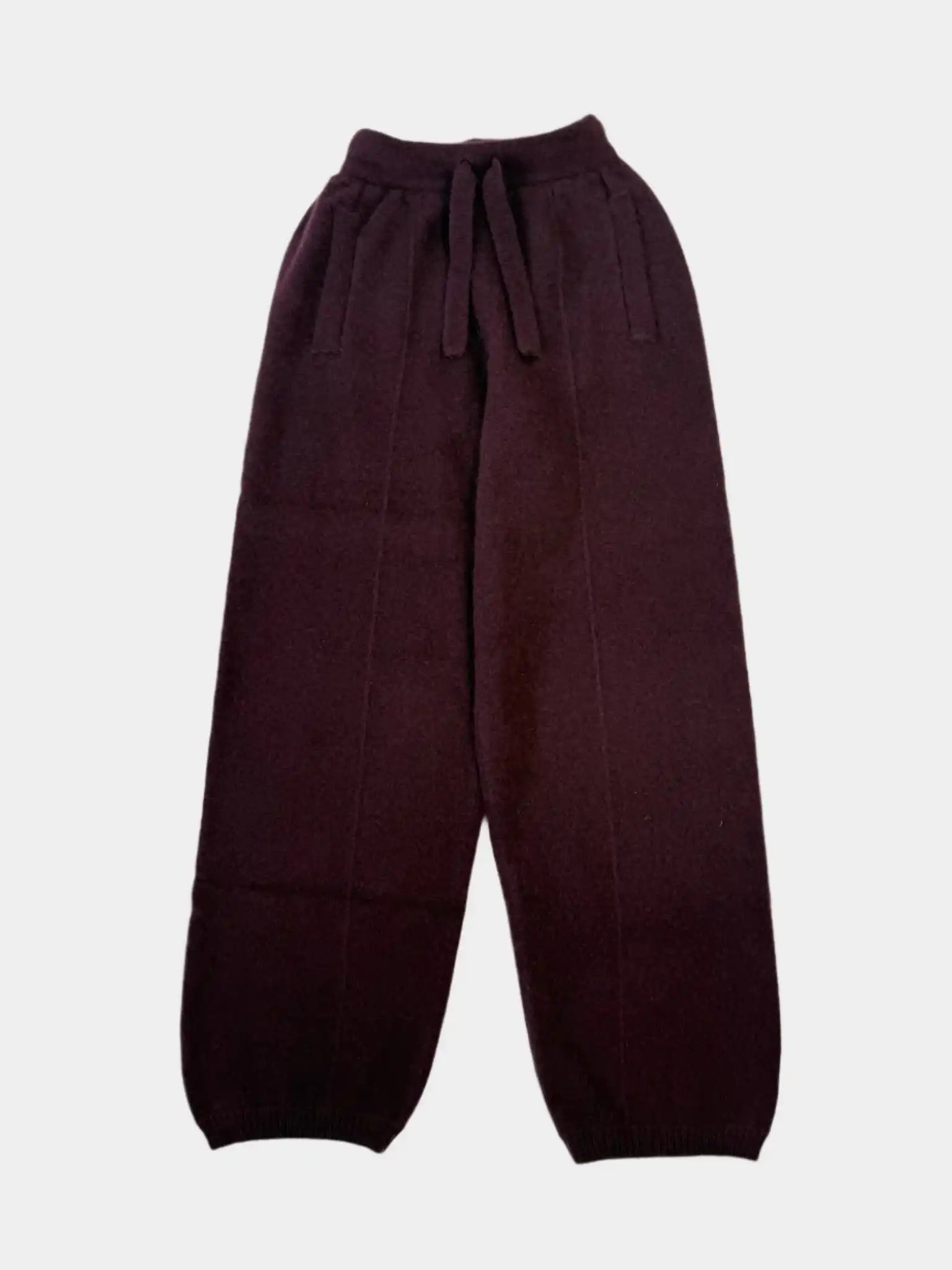
joggers cashmere uomo, pantaloni cashmere bordeaux, pantaloni morbidi loungewear, maglia cashmere seta

