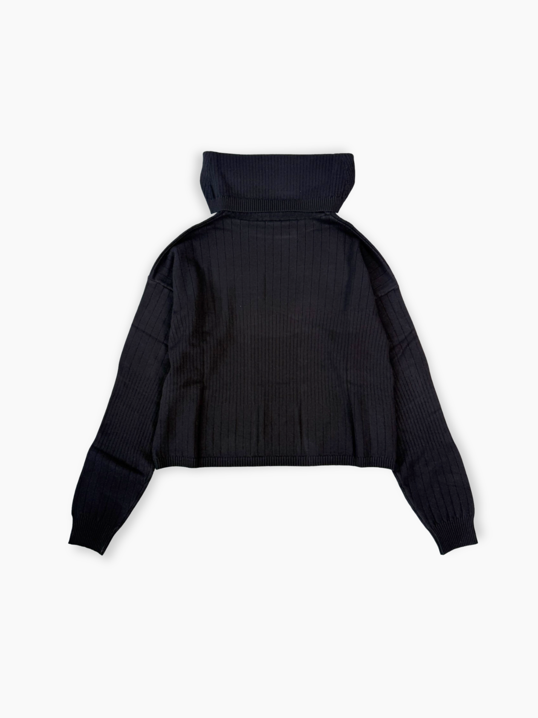 Maglia nera Hinnominate a costina mossa con collo alto e maniche lunghe