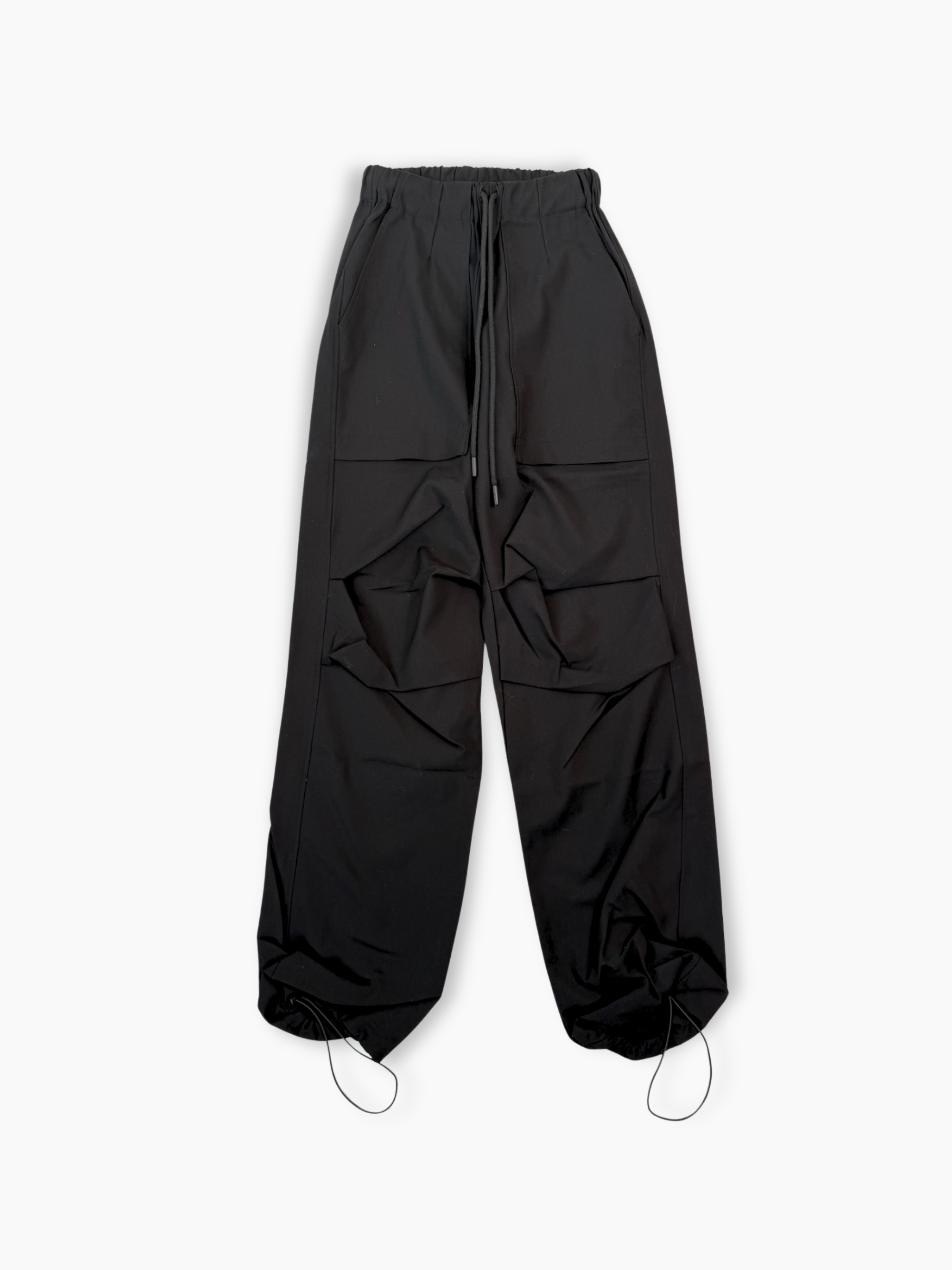 Pantalone lungo nero in nylon con vita elasticizzata e fondo regolabile con cordin