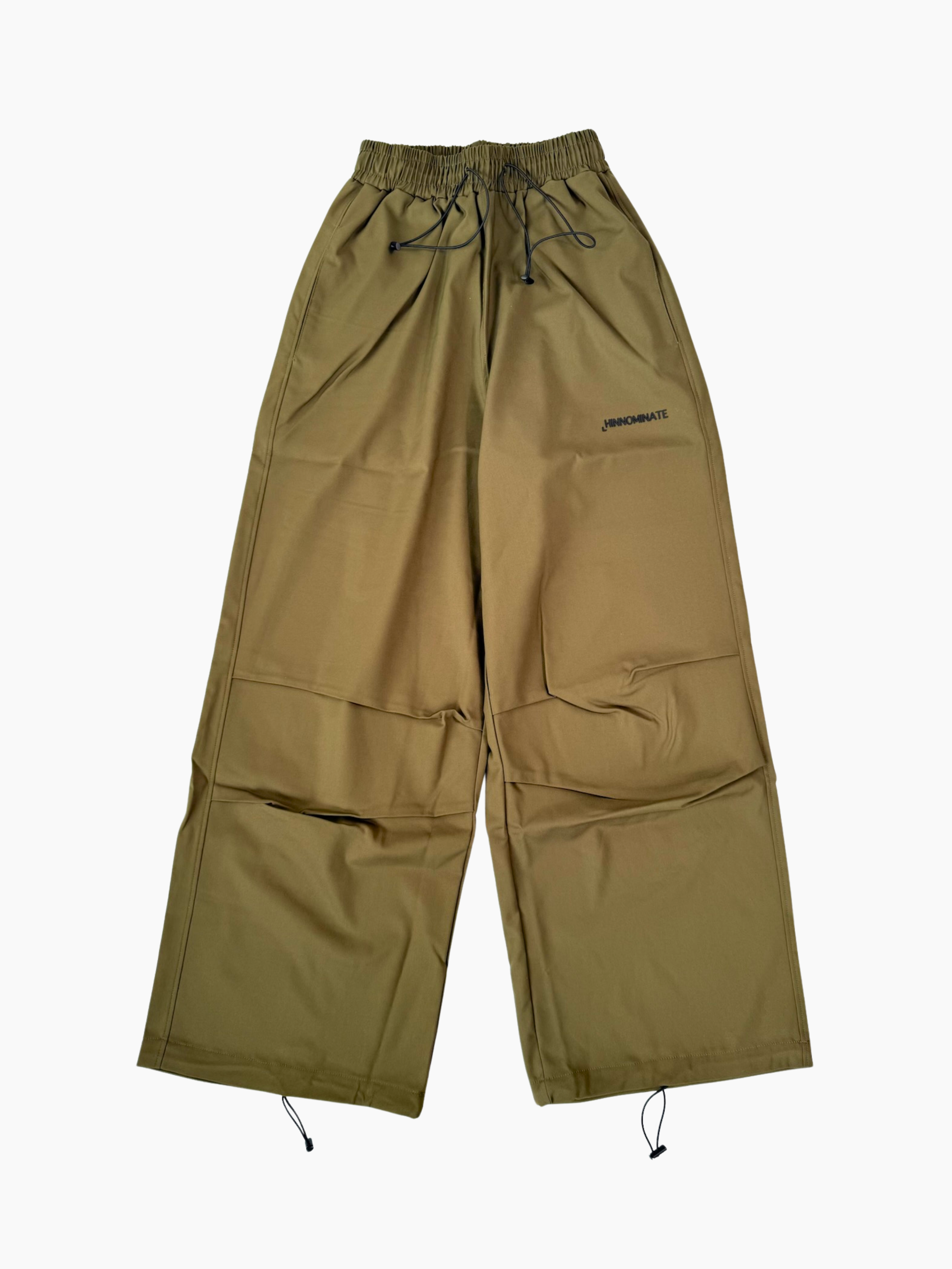 Pantalone verde Hinnominate in felpa con fondo stretto ed elastico alla caviglia