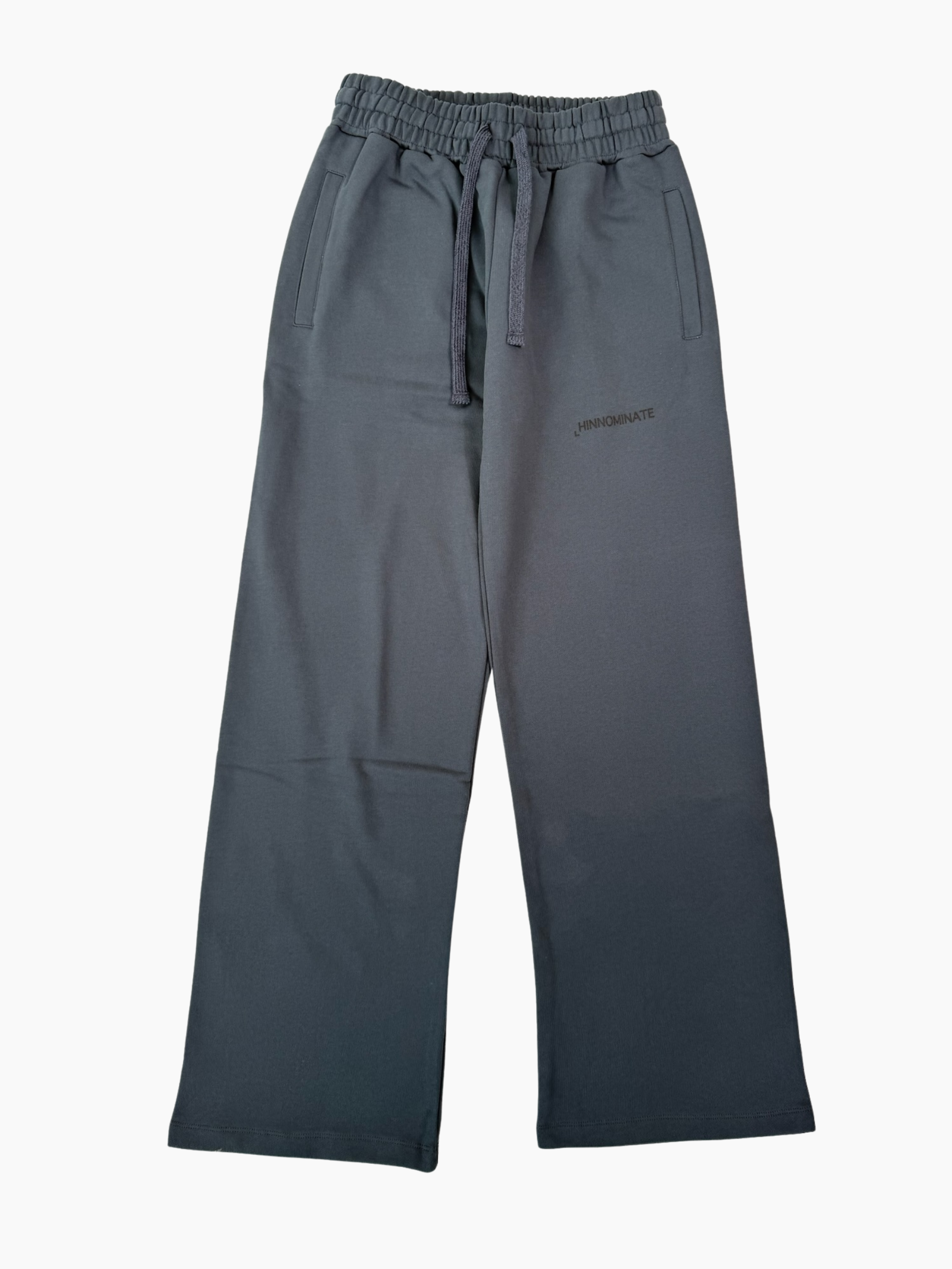 Pantaloni Hinnominate in felpa color ferro con fondo dritto e logo stampato