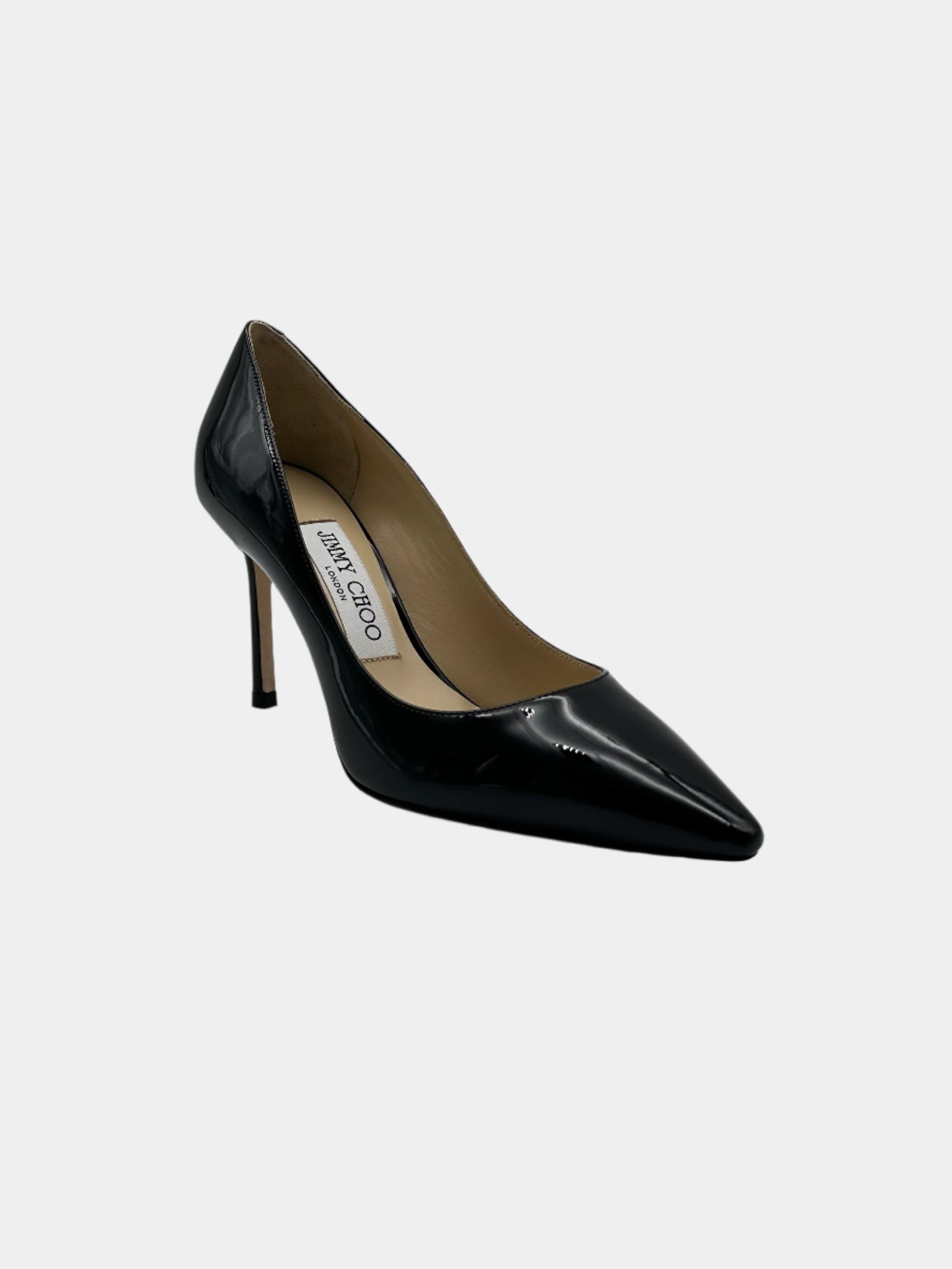 Patent Leather Pumps con punta affusolata, pelle verniciata e tacco a stiletto da 8 cm.