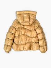 Piumino Beige Lucido Interno Bordeaux - Beige | dBlank