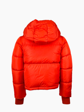  -  | Qlhype