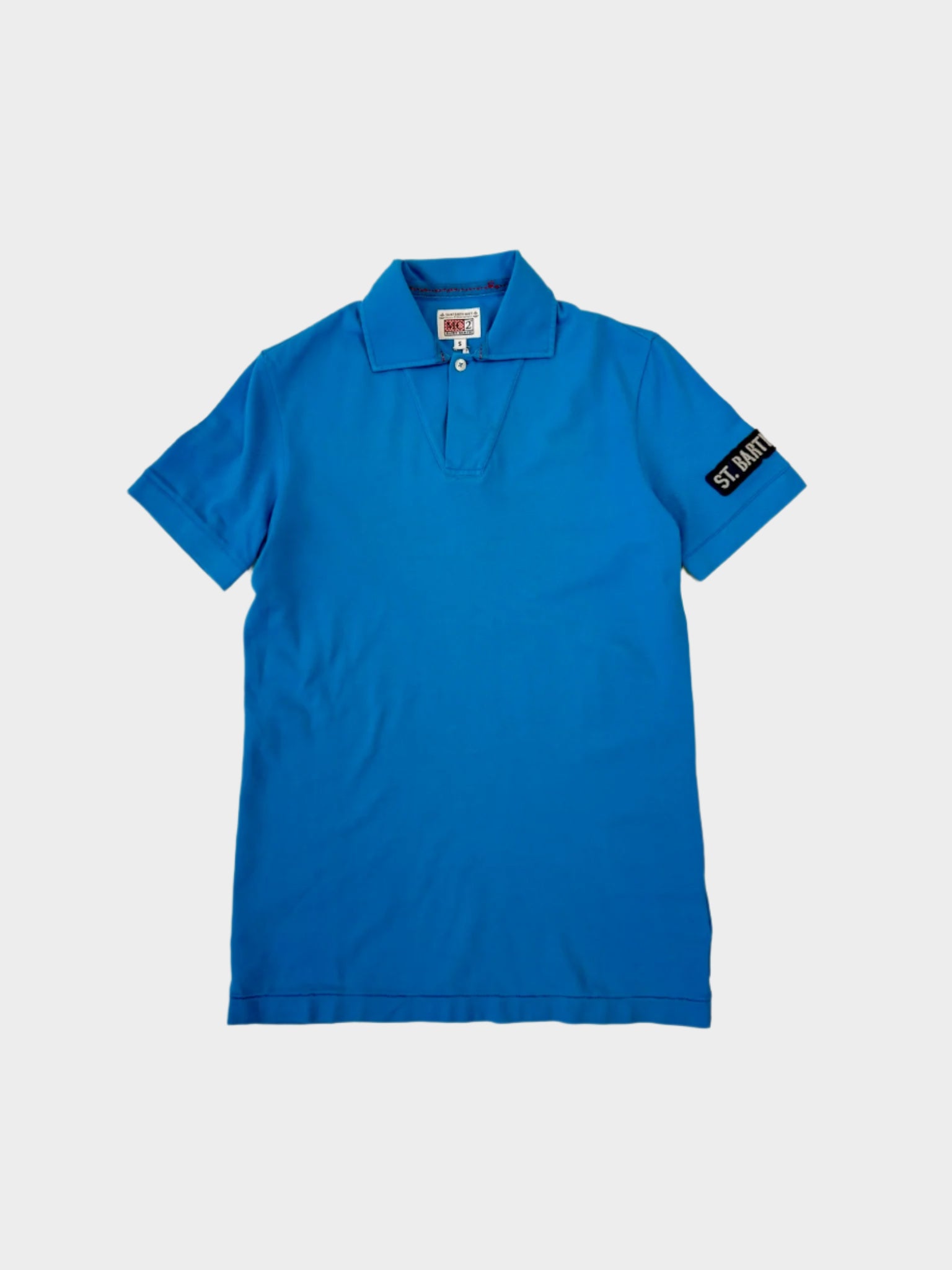 Polo Cowen bluette vista frontale con colletto e patch
